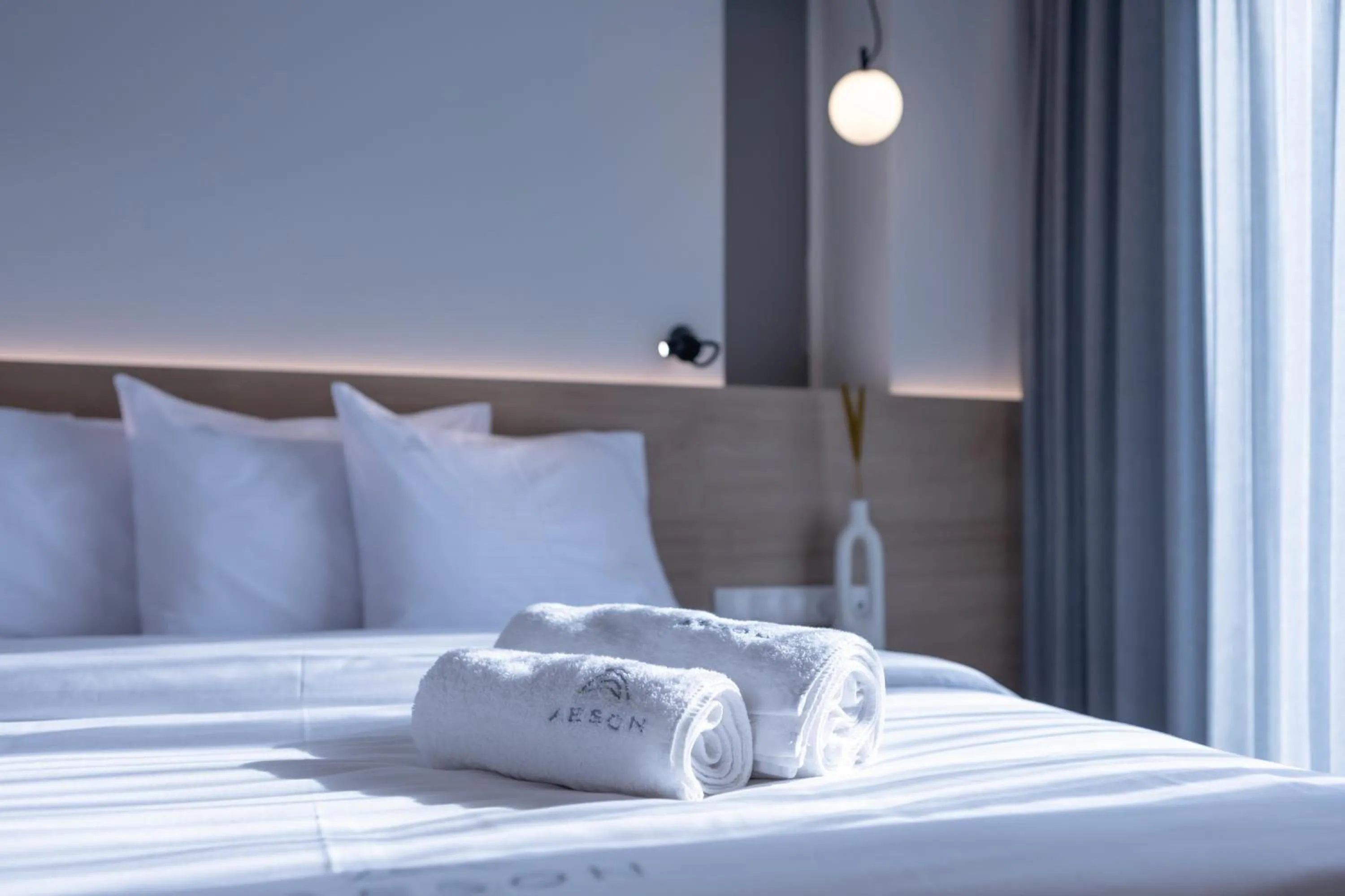 Bed in Aeson Premium Living