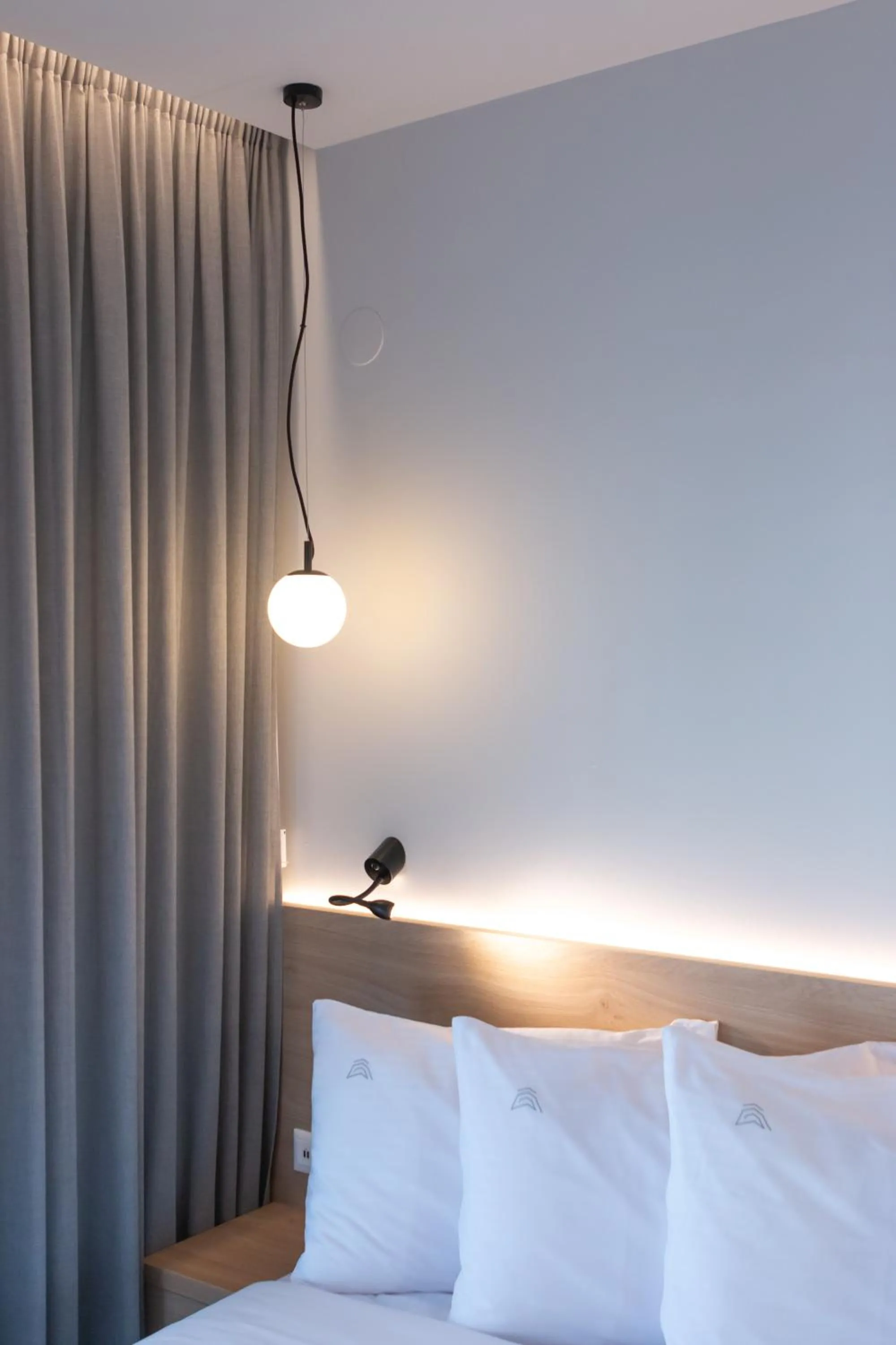 Bed in Aeson Premium Living