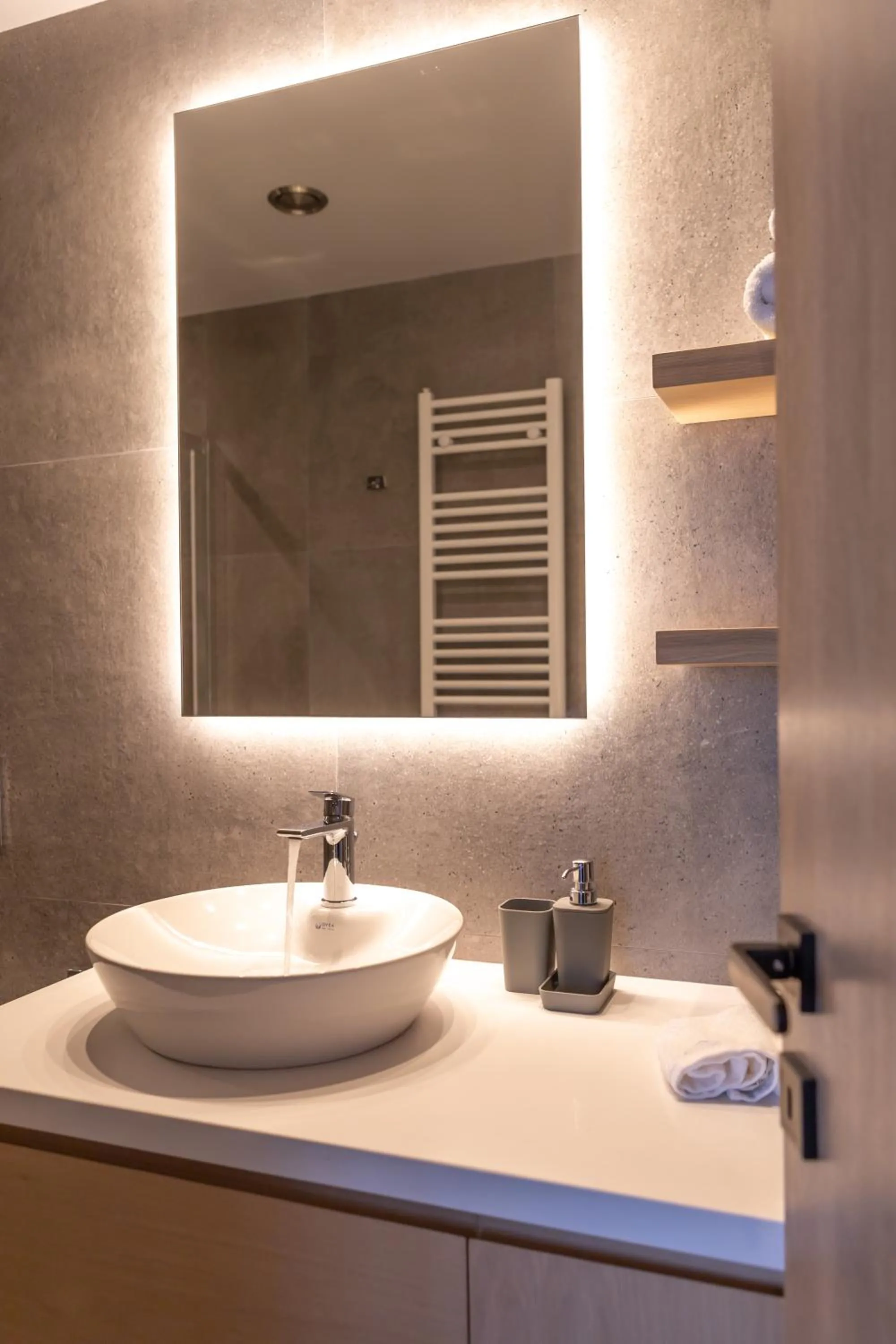 Aeson Premium Living