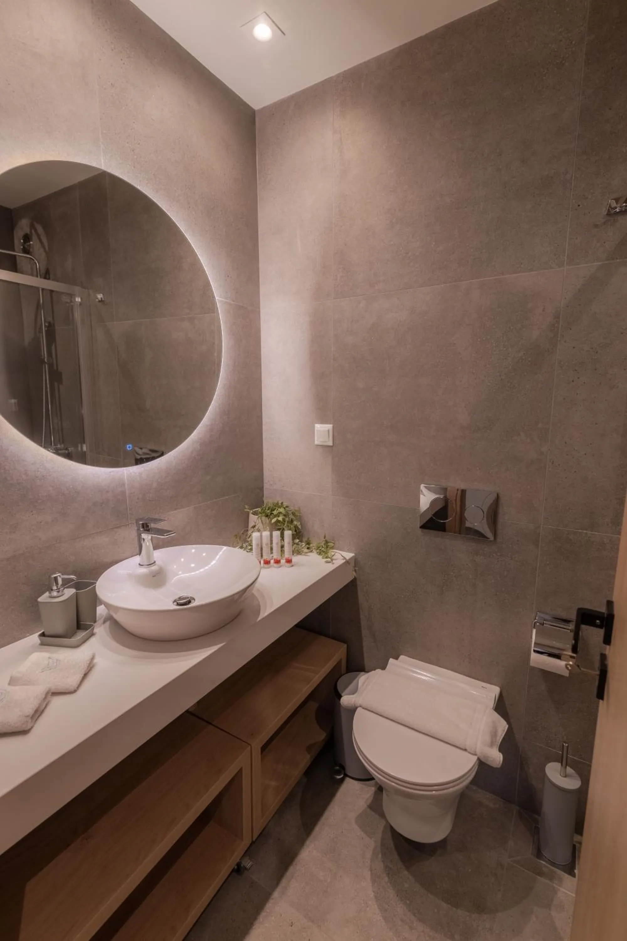 Aeson Premium Living