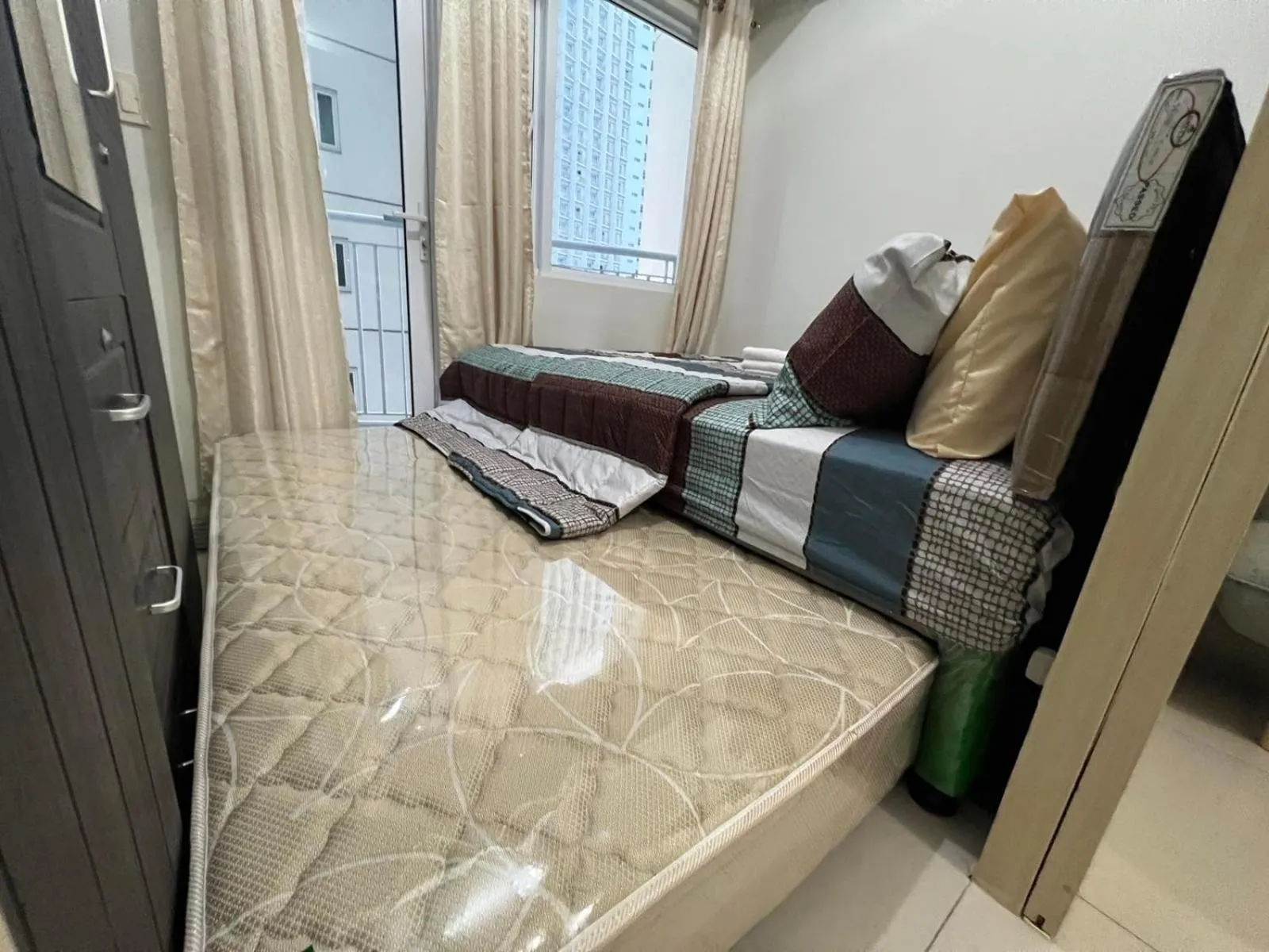 Bed in Jazz Residences Makati