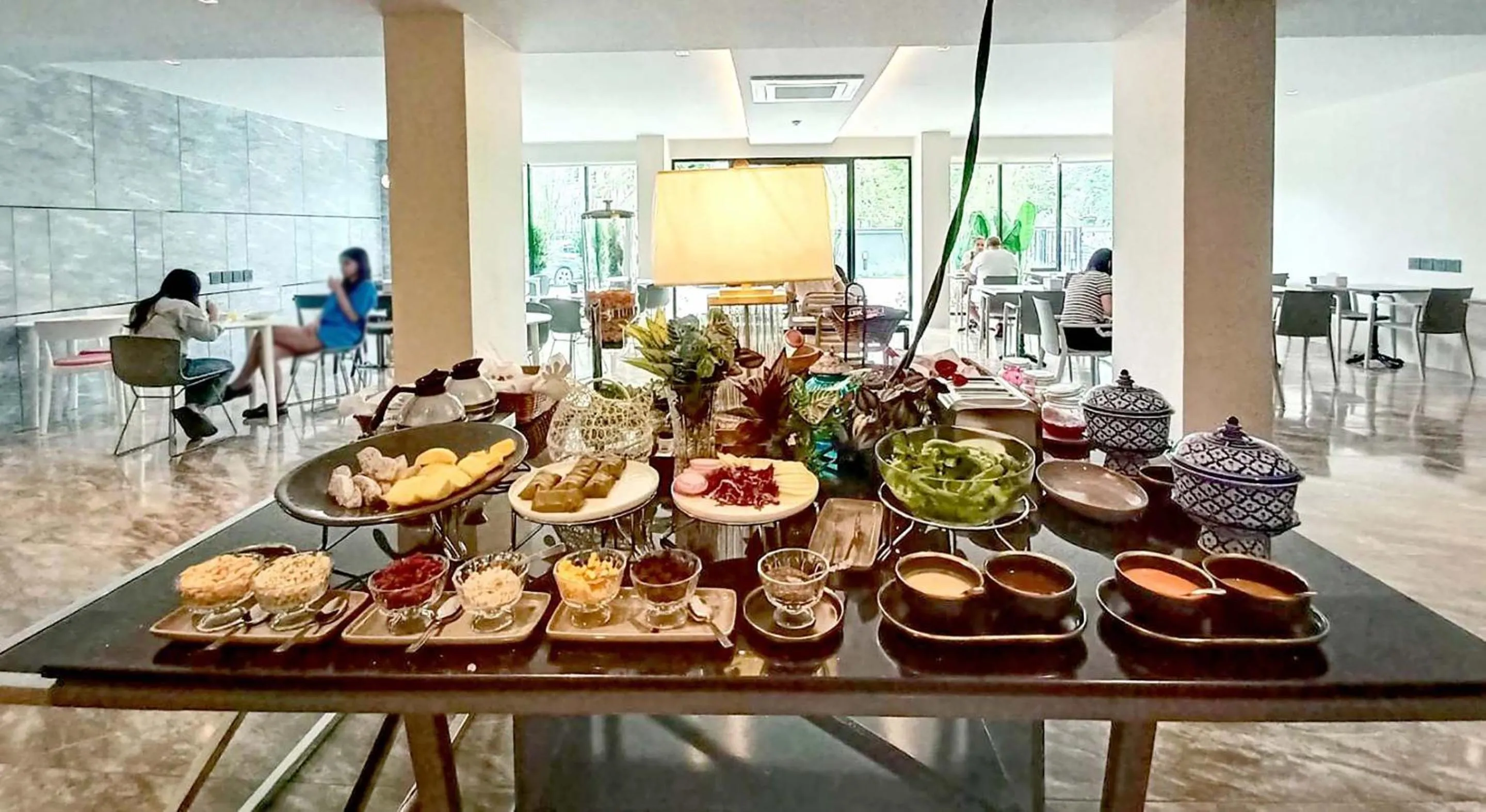 Restaurant/places to eat in The 9 Residence Hotel