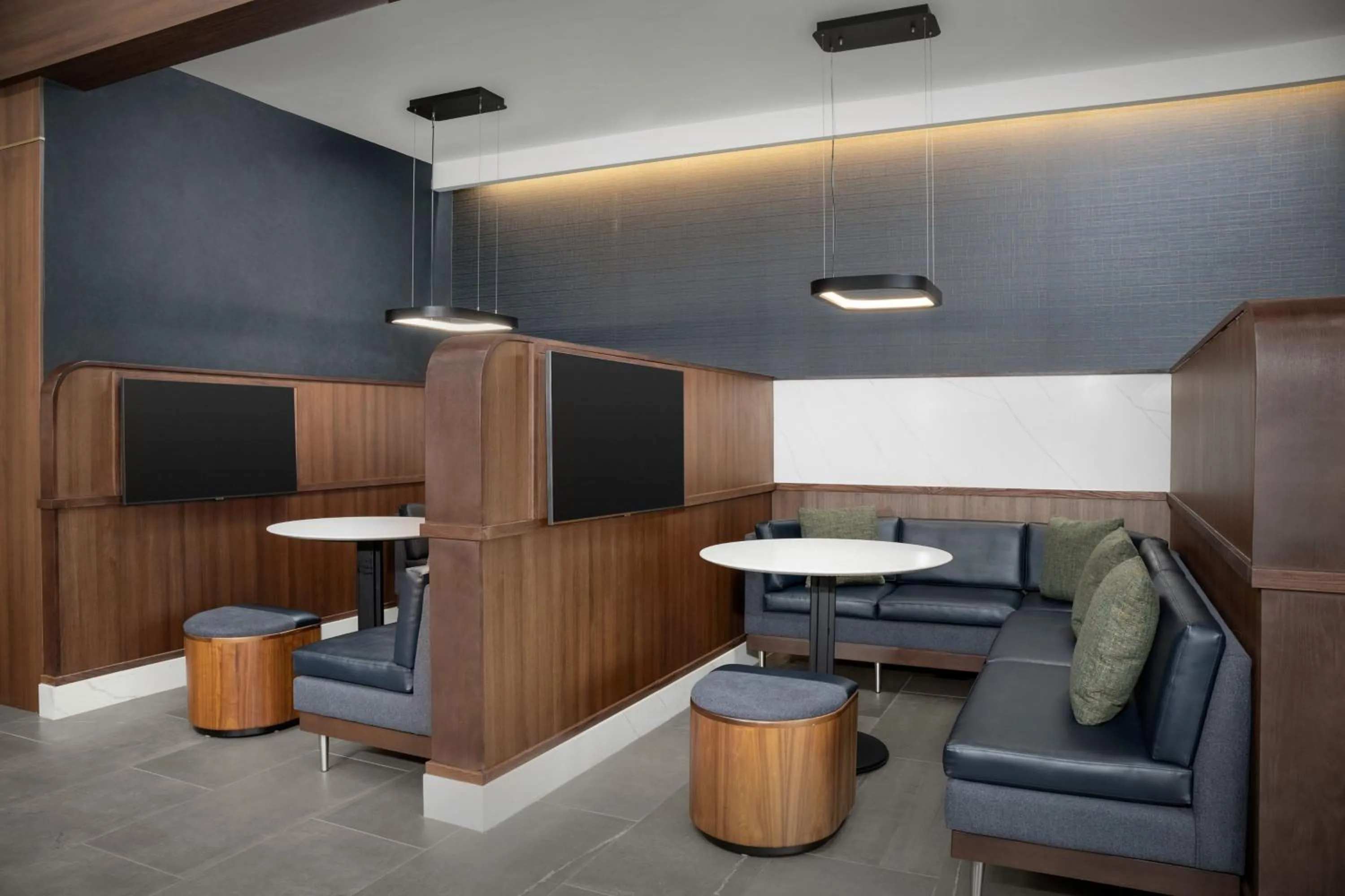 Lobby or reception in Courtyard by Marriott Northport