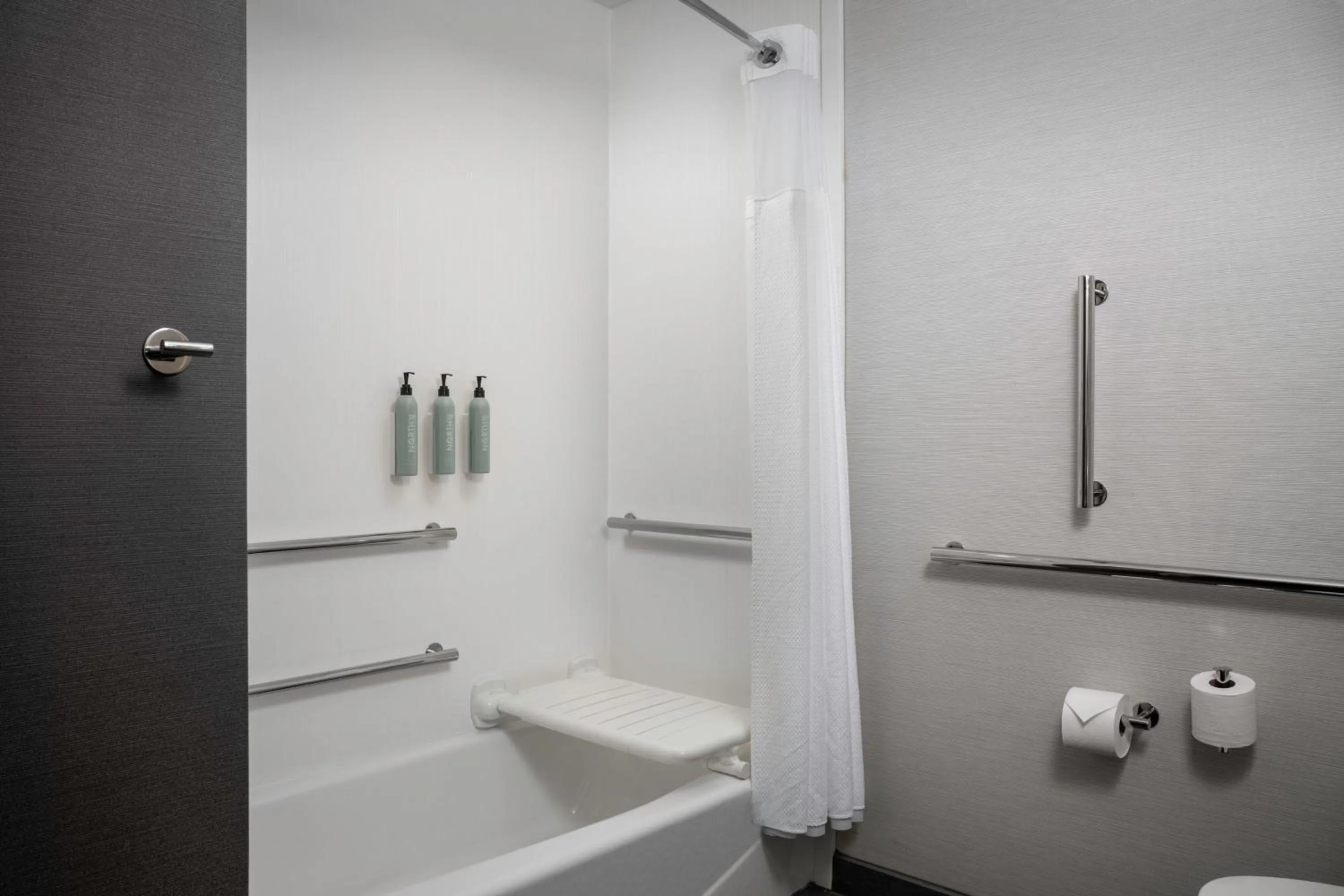 Bathroom in Courtyard by Marriott Northport