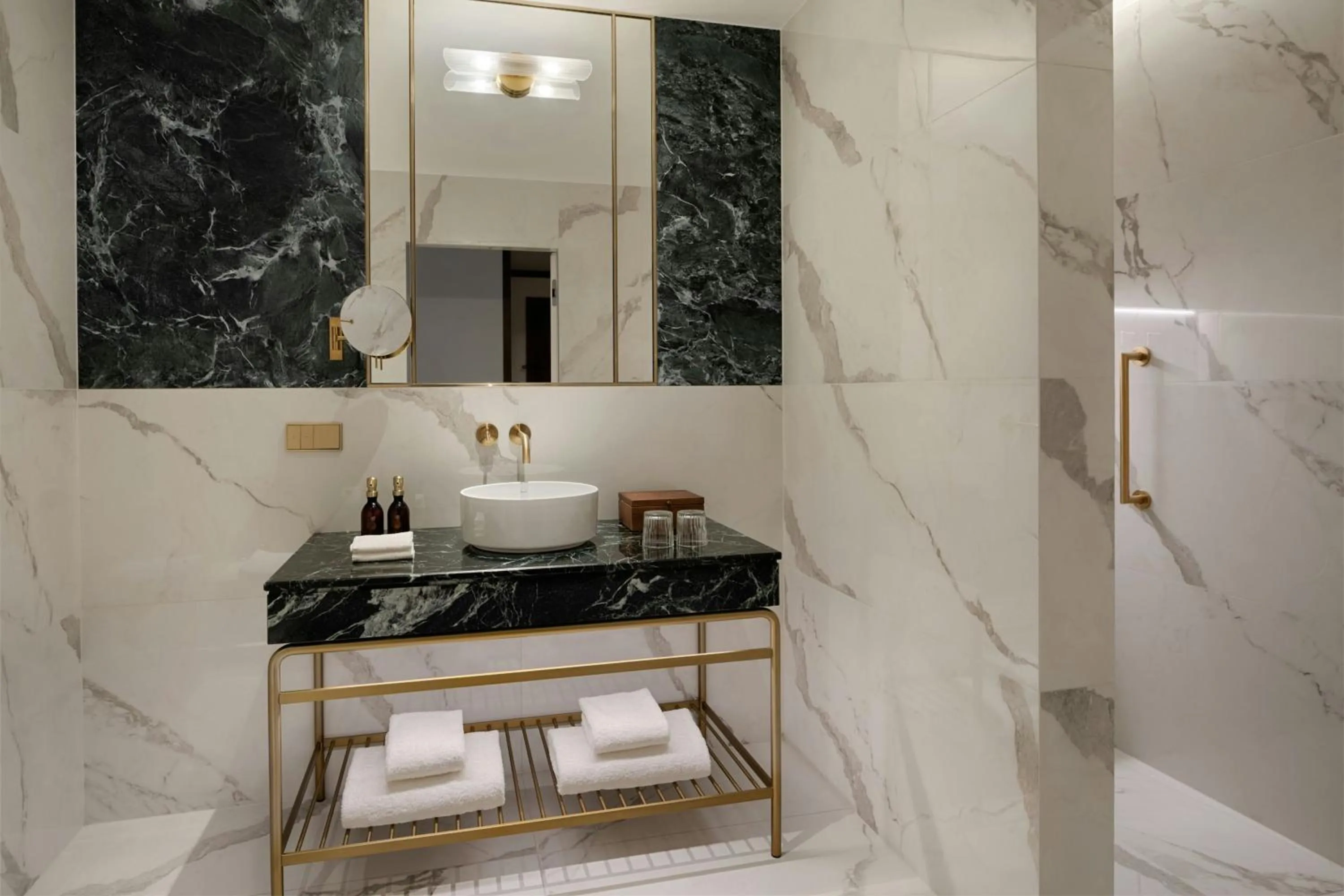 Photo of the whole room in Stradom House, Autograph Collection