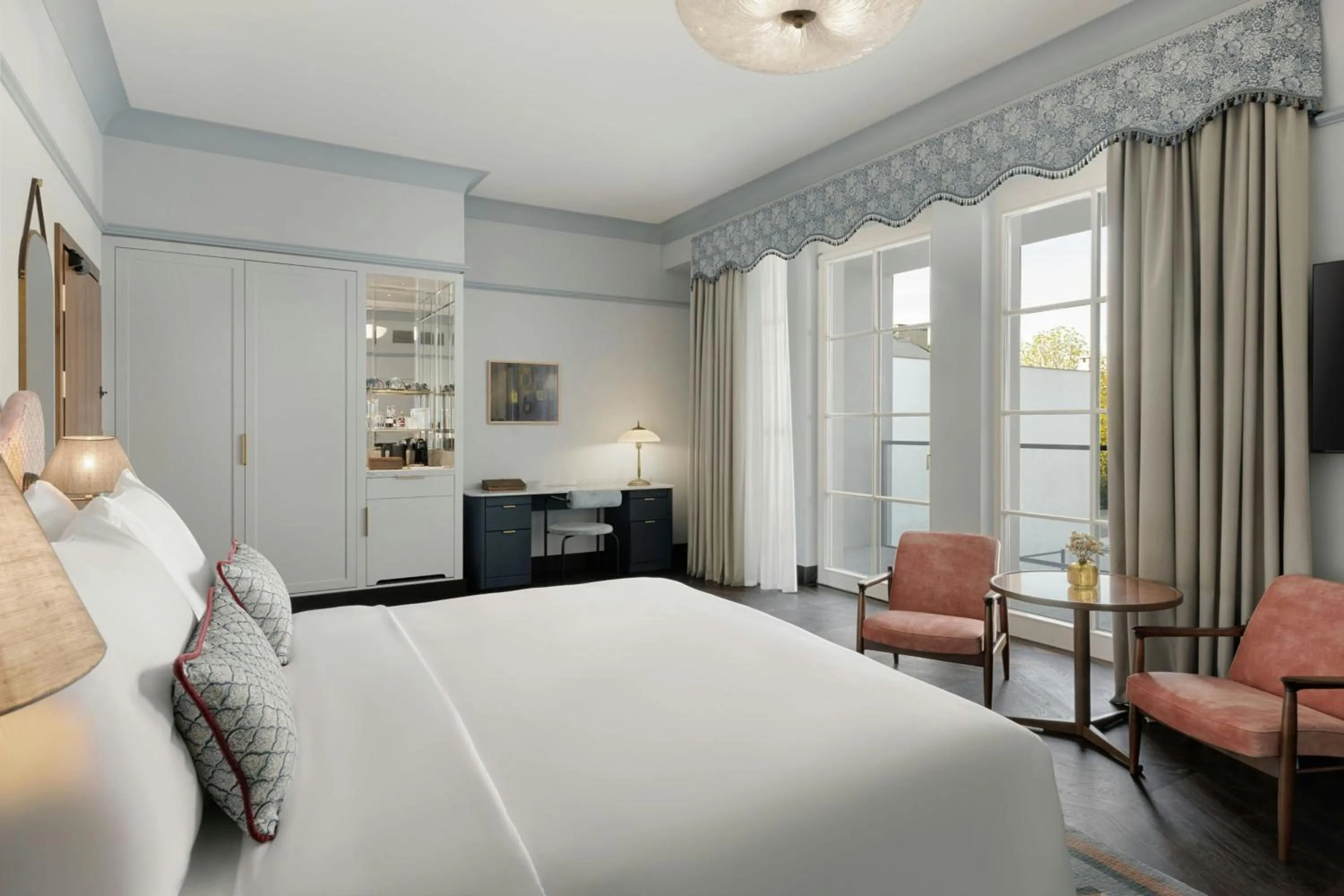 Photo of the whole room, Bed in Stradom House, Autograph Collection