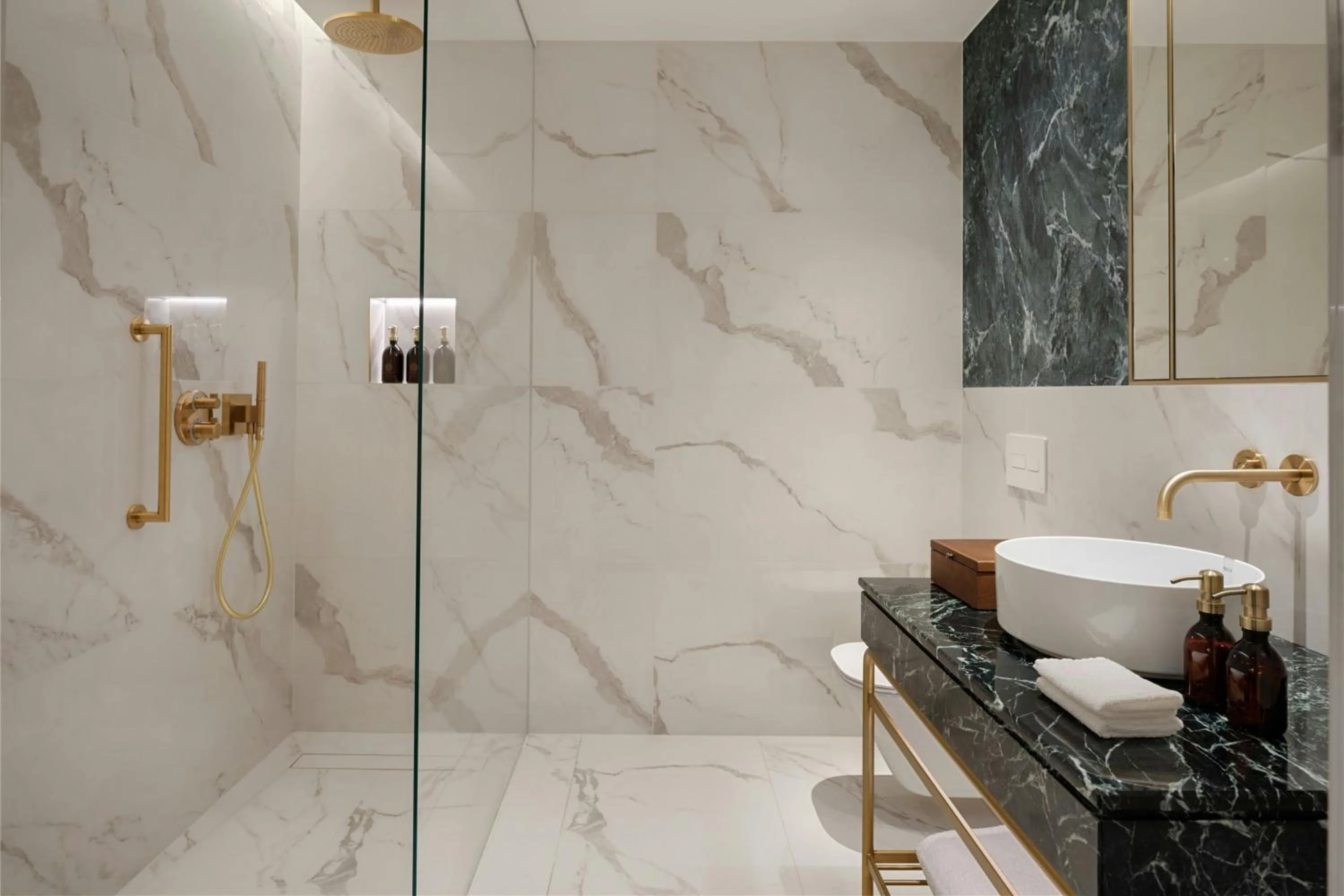 Bathroom in Stradom House, Autograph Collection