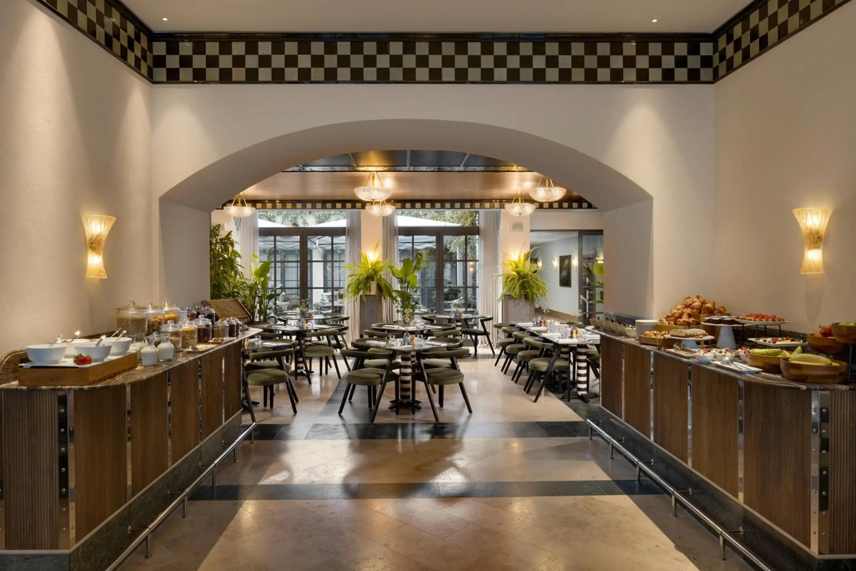 Restaurant/places to eat in Stradom House, Autograph Collection Restaurant/places to eat in Stradom House, Autograph Collection