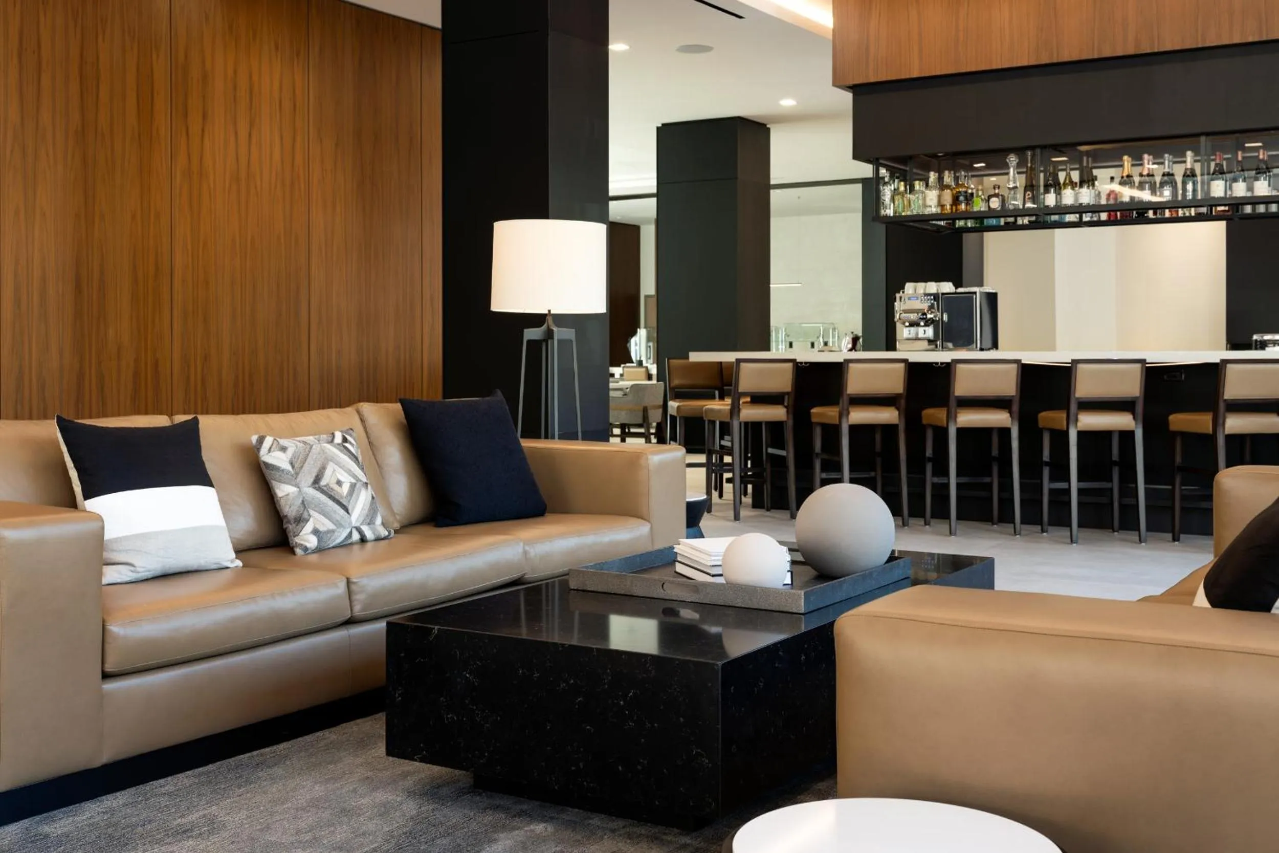 Lounge or bar in AC Hotel San Rafael Downtown