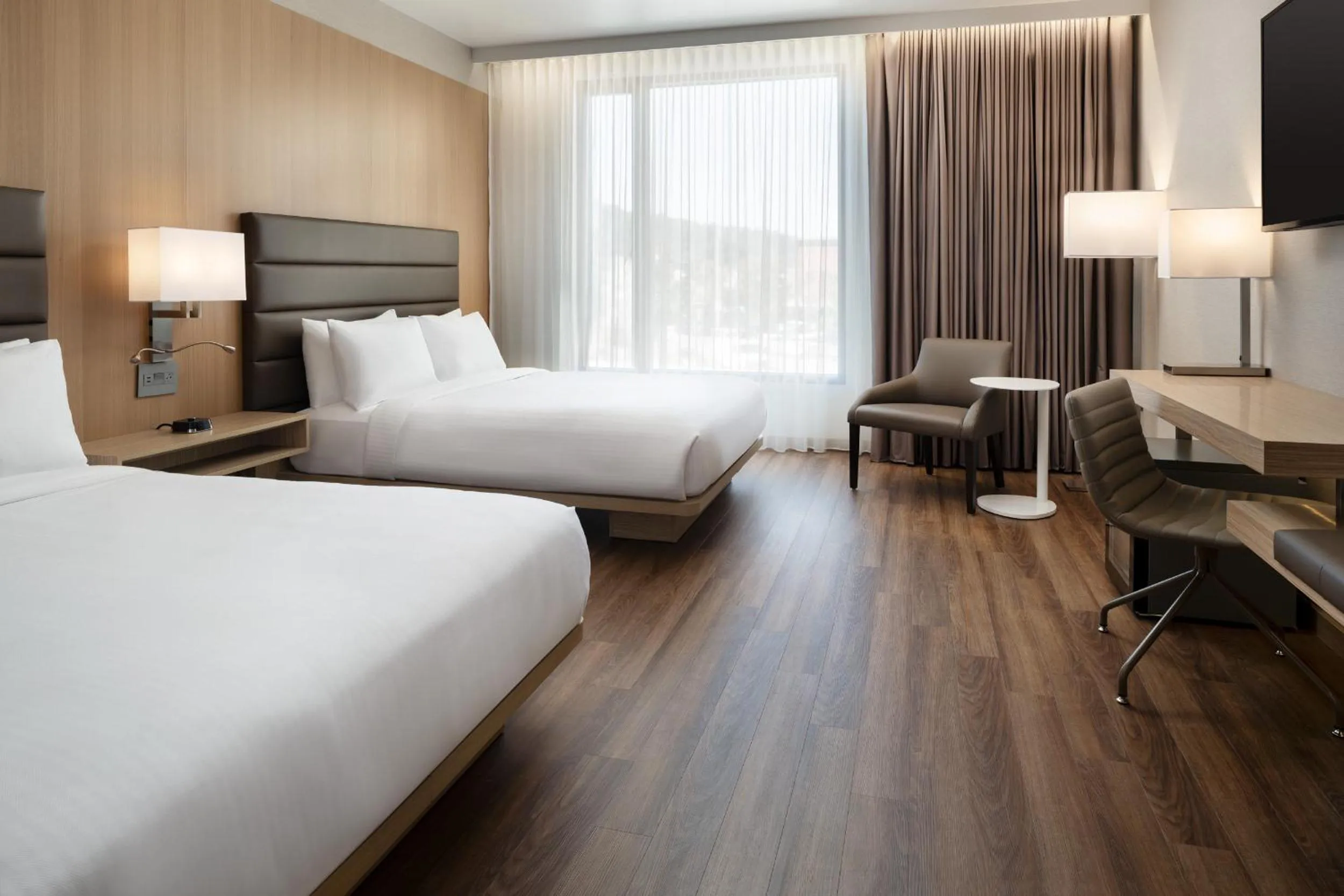 Bed in AC Hotel San Rafael Downtown