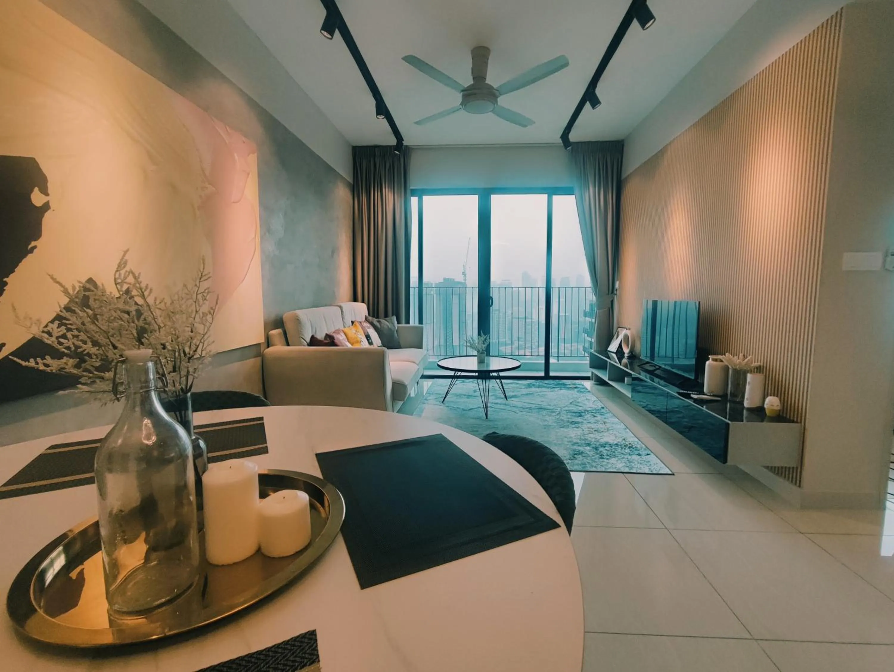 Living room in Stylish KL Suite, KLCC View, Next to LRT, Datum Jelatek By Atlantis Management