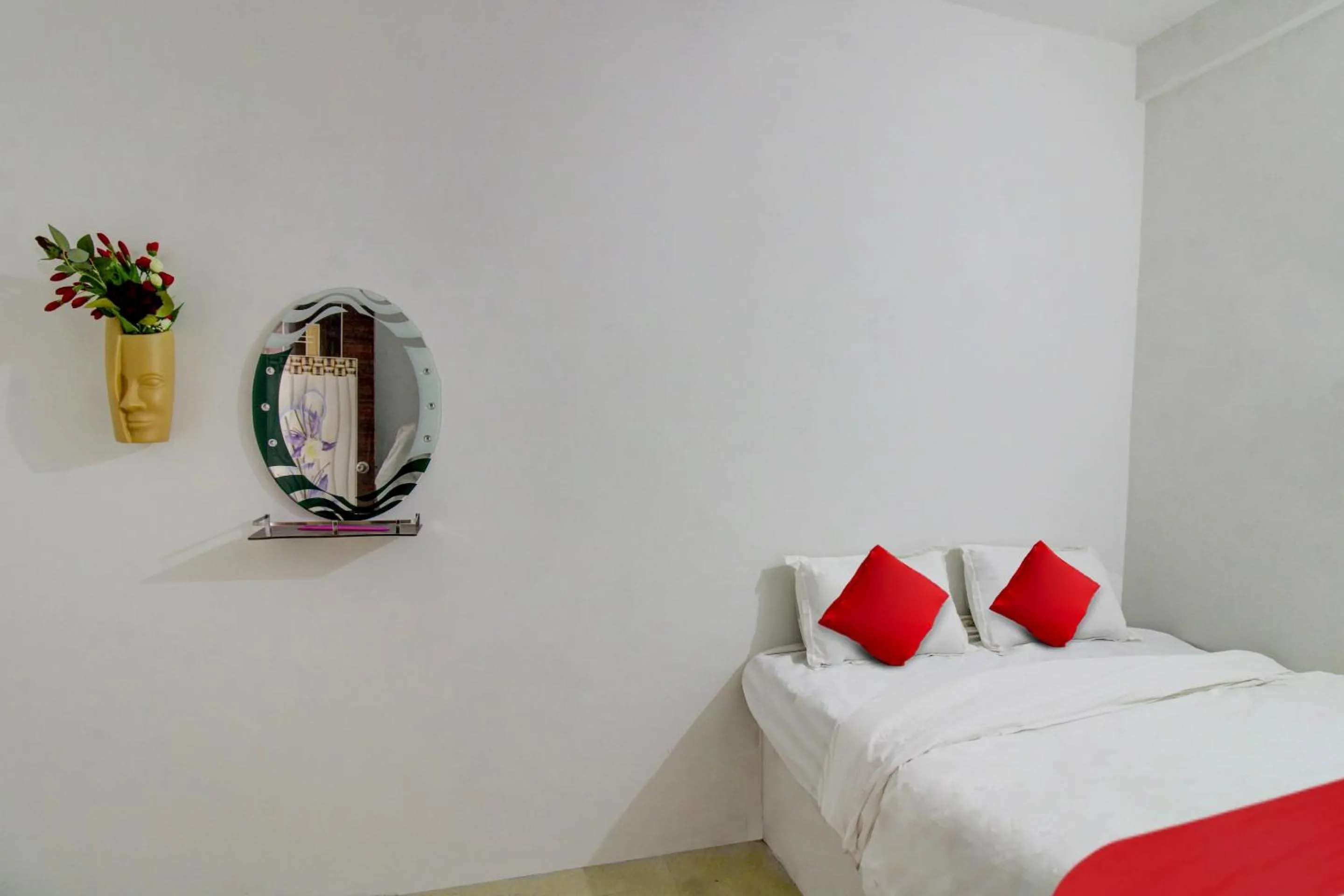 Bedroom, Bed in Hotel O Kings