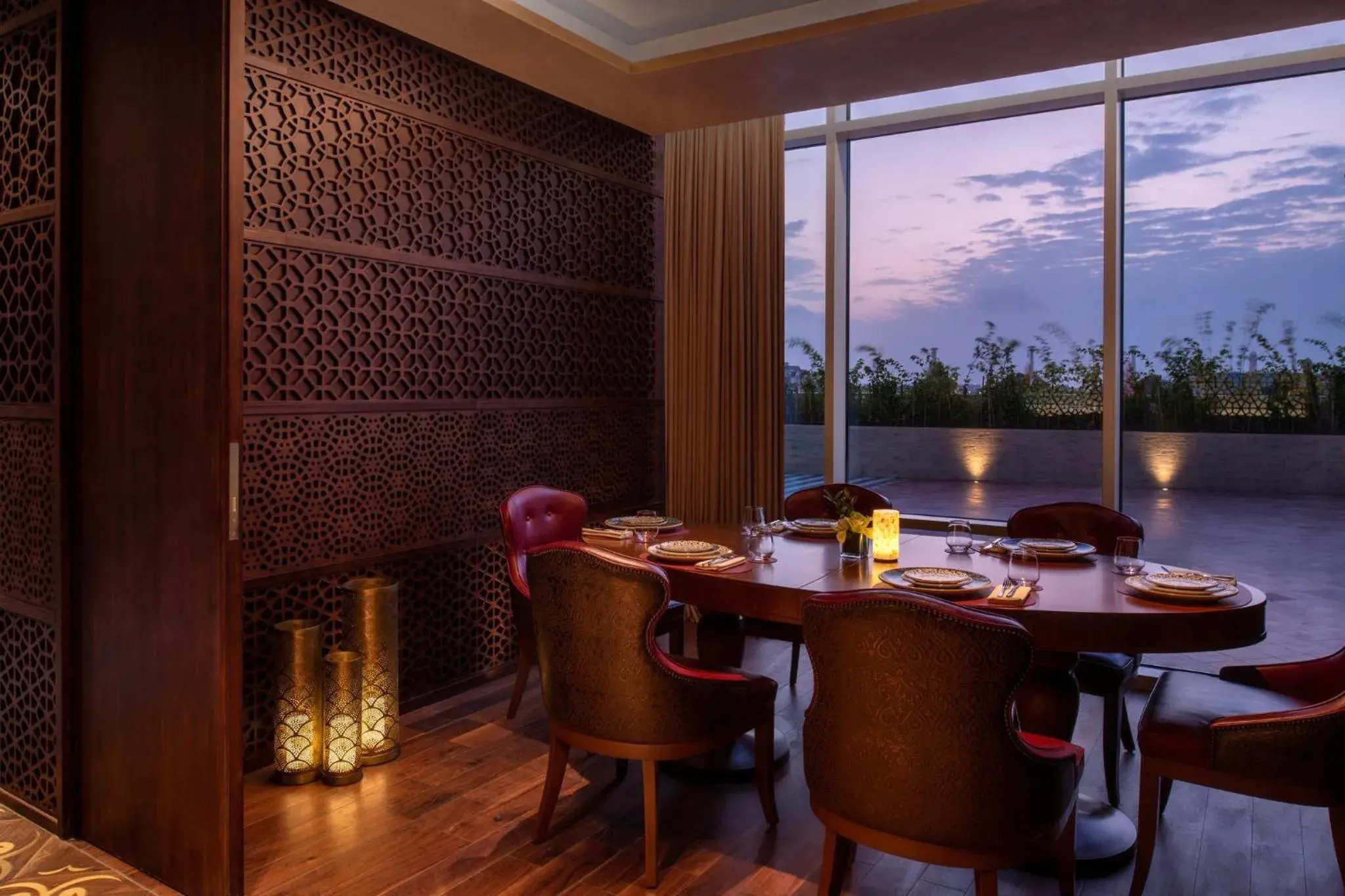 Restaurant/places to eat in Abesq Doha Hotel and Residences, an IHG Hotel Restaurant/places to eat in Abesq Doha Hotel and Residences, an IHG Hotel