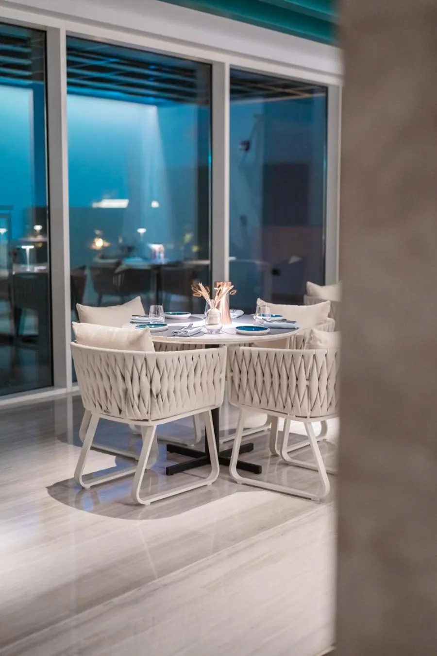 Restaurant/places to eat in Abesq Doha Hotel and Residences, an IHG Hotel
