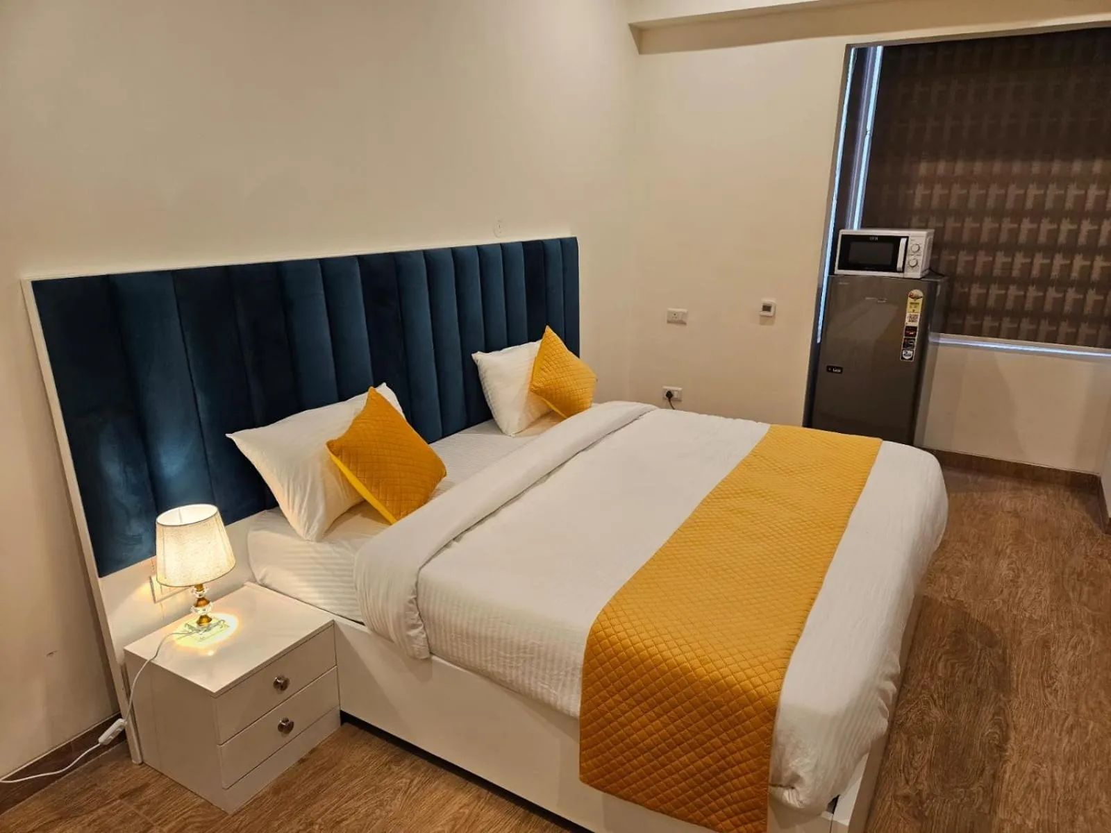 Property building, Bed in Amahi Inn I Signature Towers