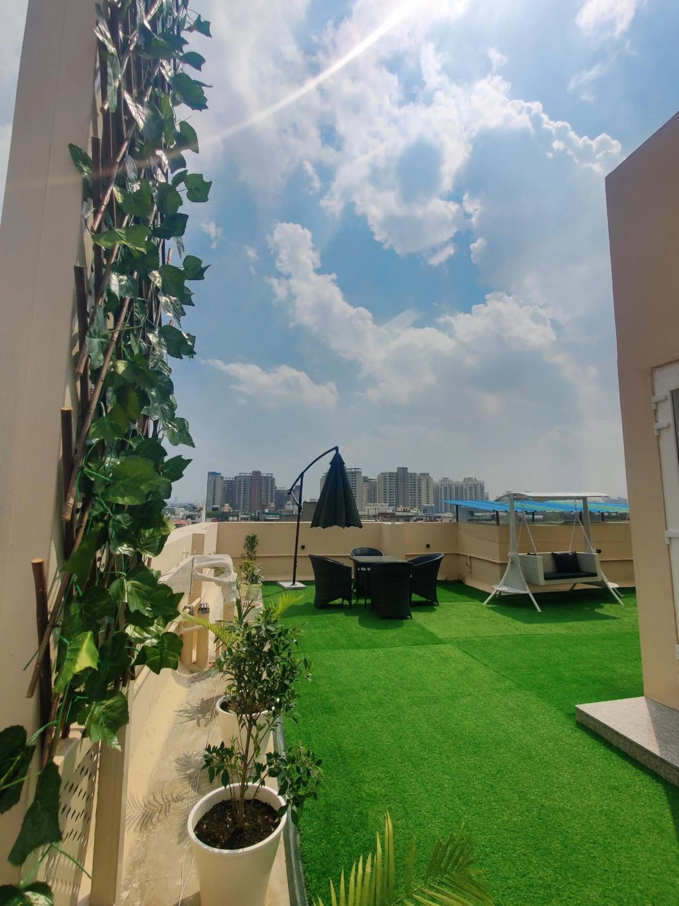 Balcony/Terrace in Amahi Inn I Signature Towers