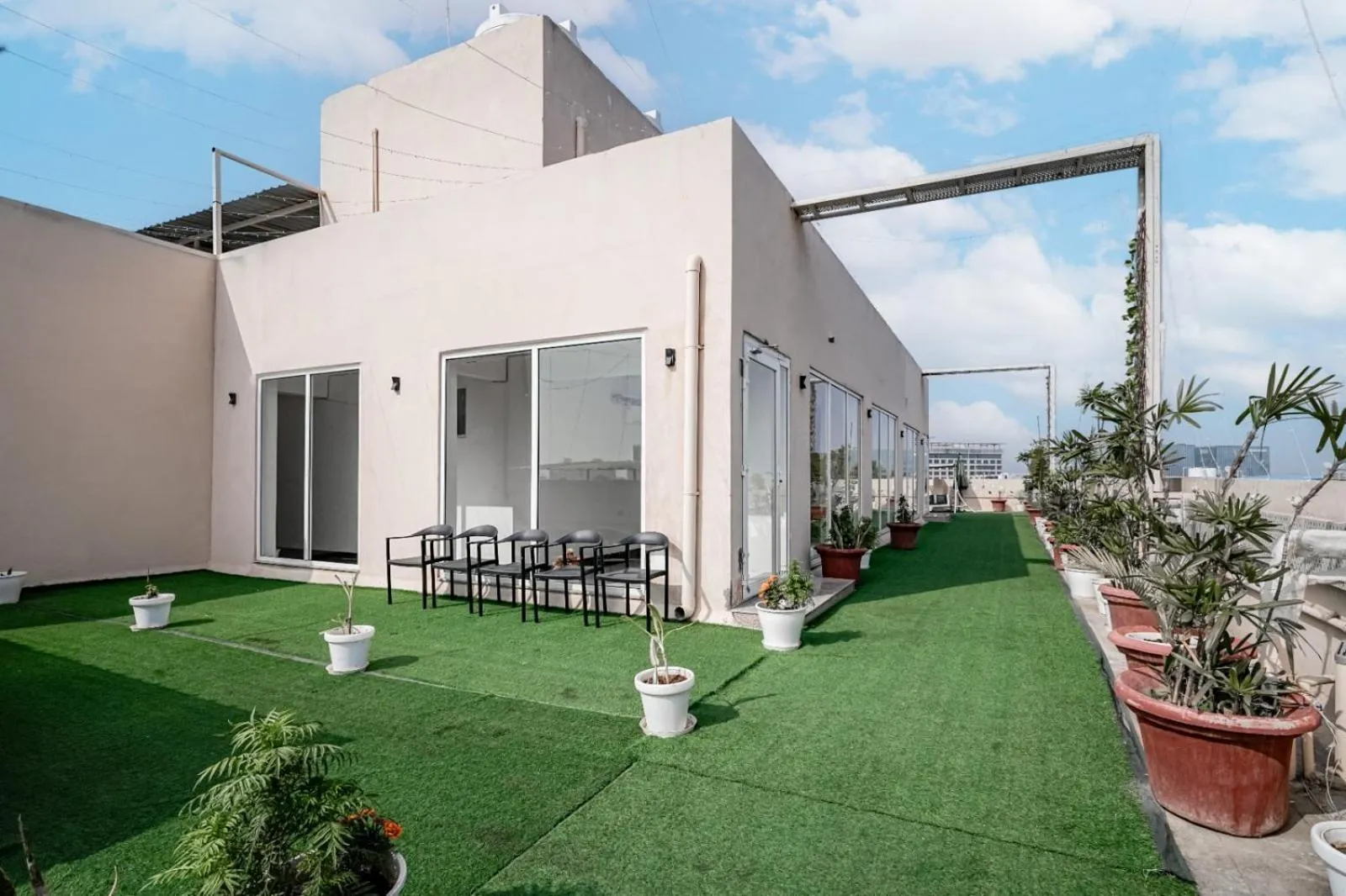 Property building in Amahi Inn I Signature Towers