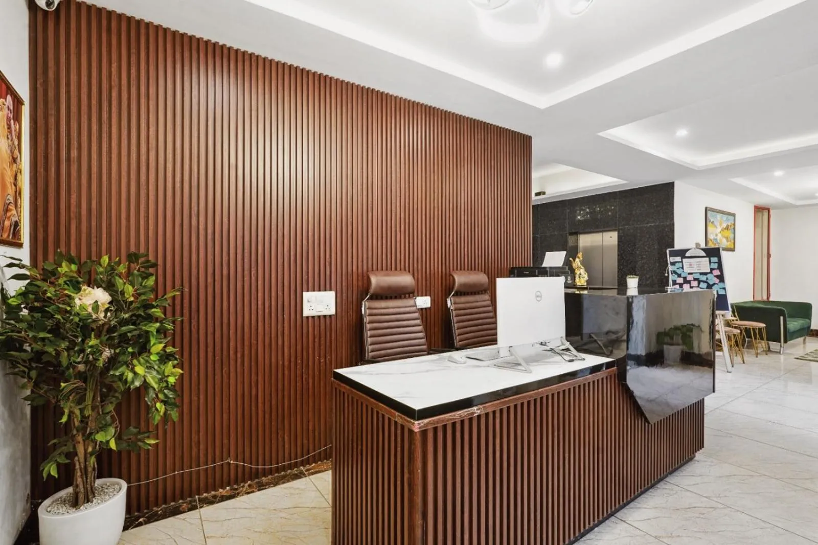 Lobby or reception in Amahi Inn I Signature Towers