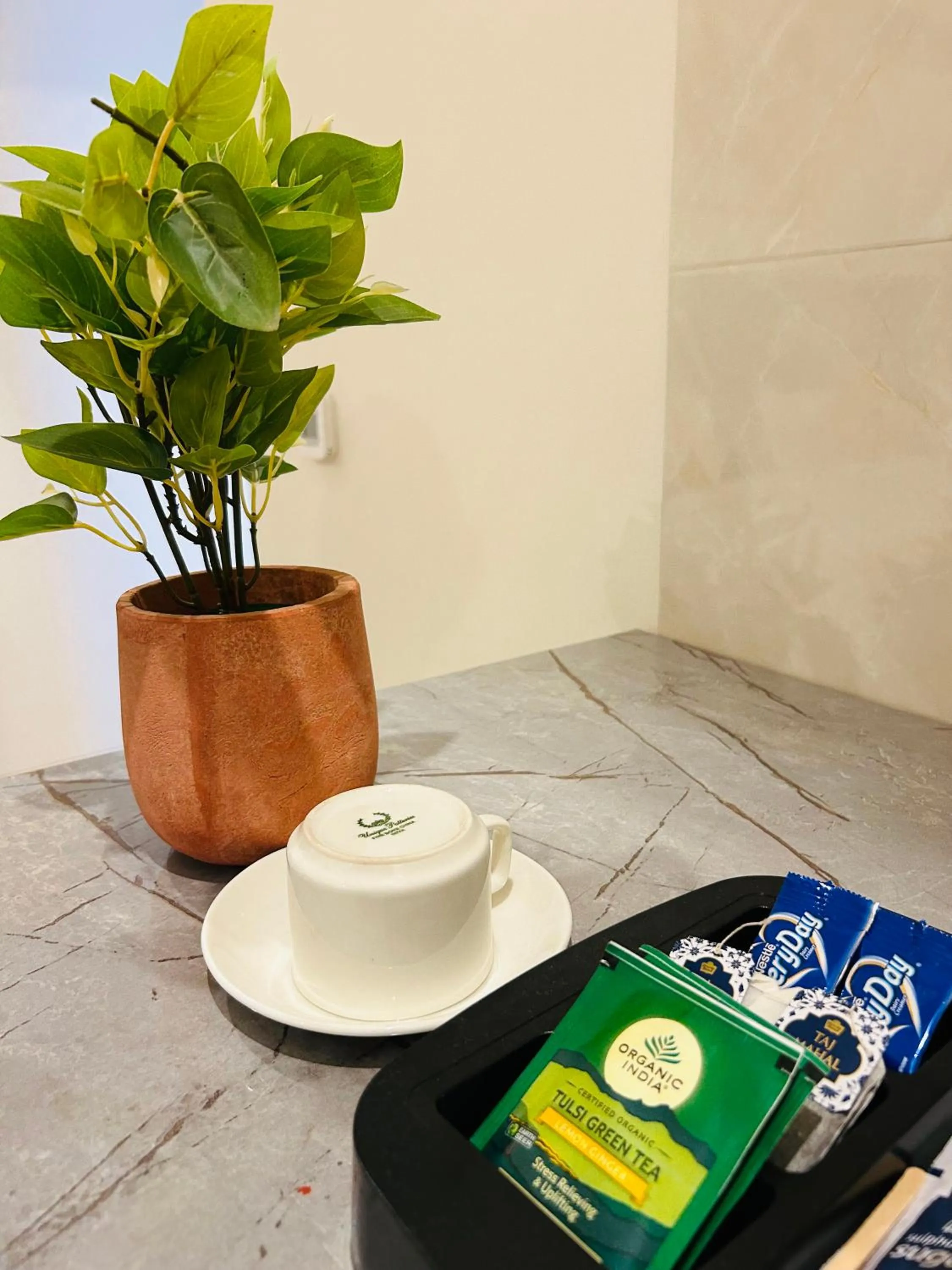 Coffee/tea facilities in Amahi Inn I Signature Towers