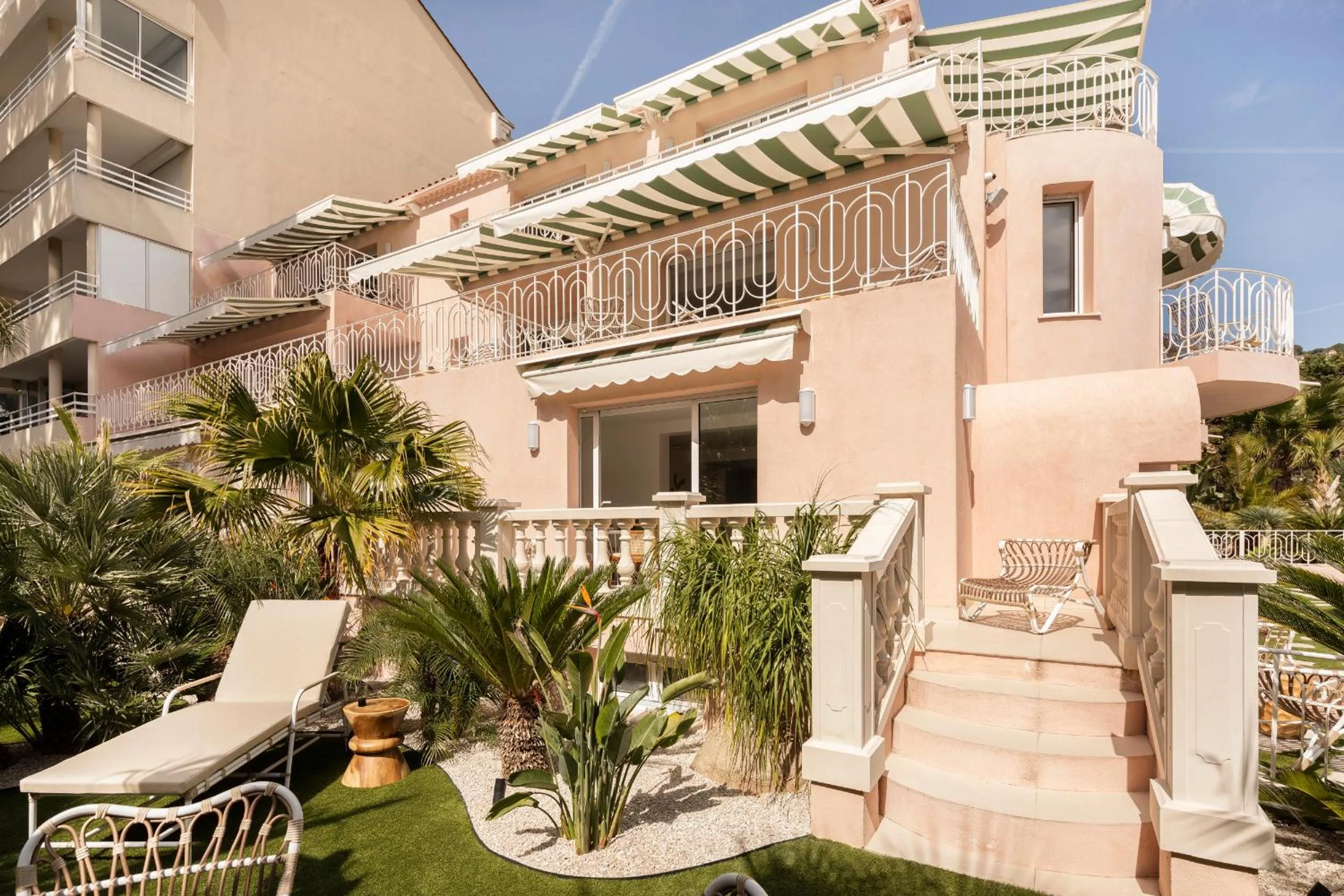 Garden in Maison Carla Rosa Cannes