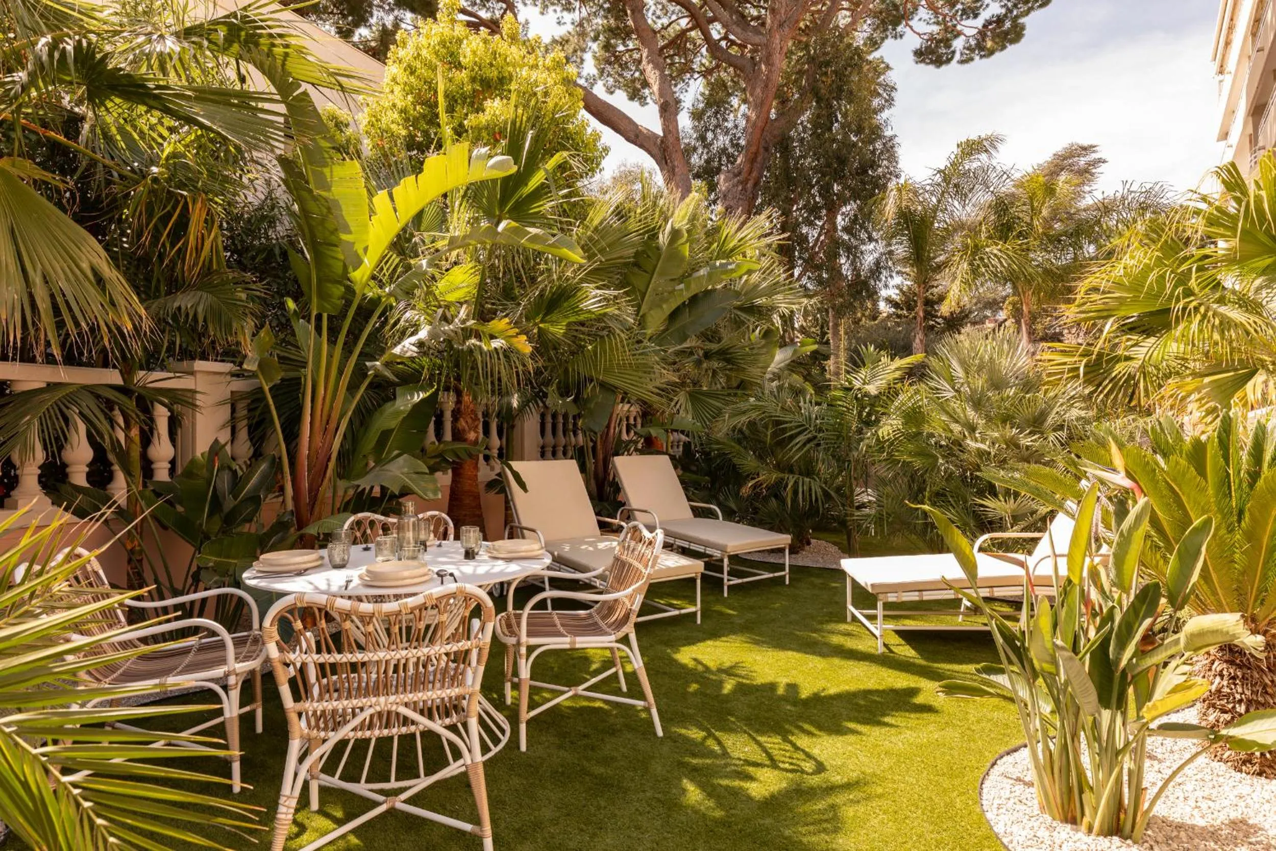 sunbed in Maison Carla Rosa Cannes