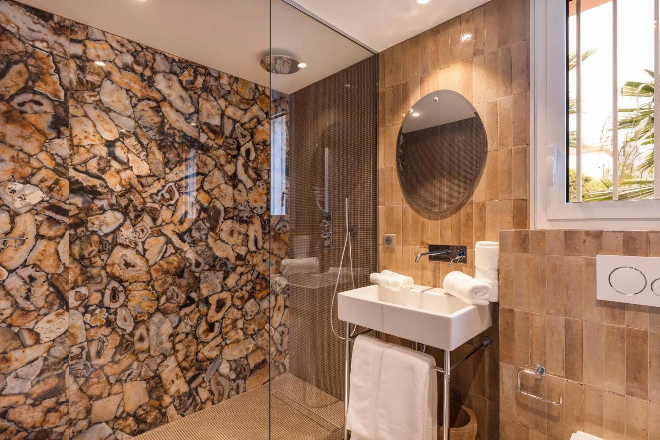 Bathroom in Maison Carla Rosa Cannes