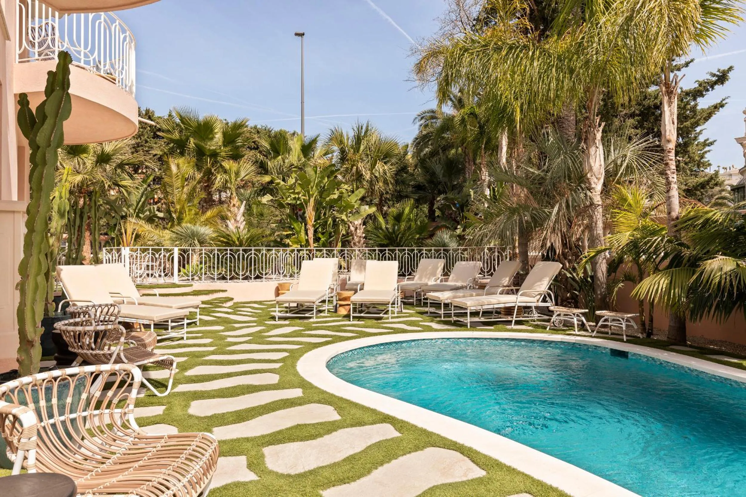 Swimming pool in Maison Carla Rosa Cannes