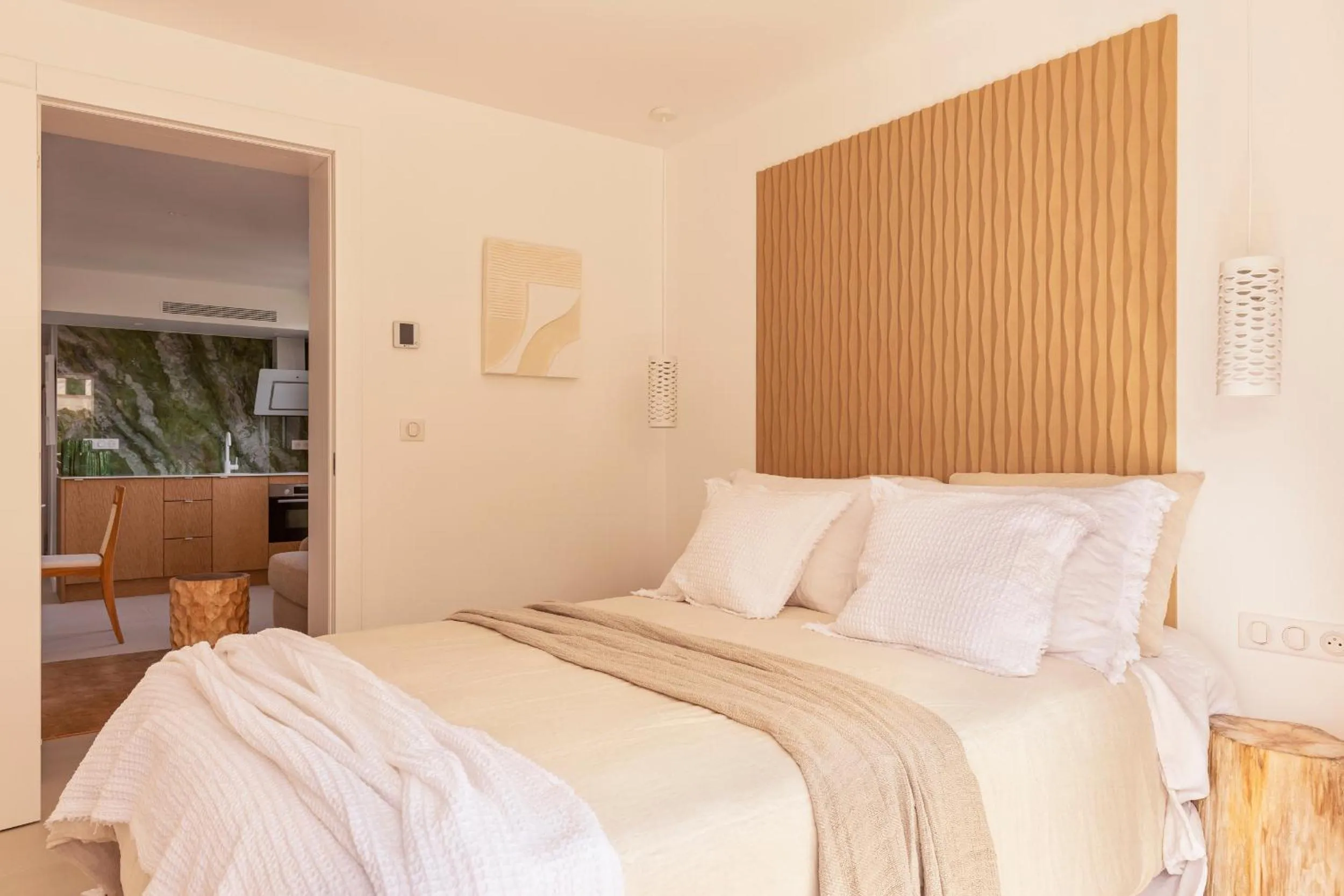 Bedroom, Bed in Maison Carla Rosa Cannes