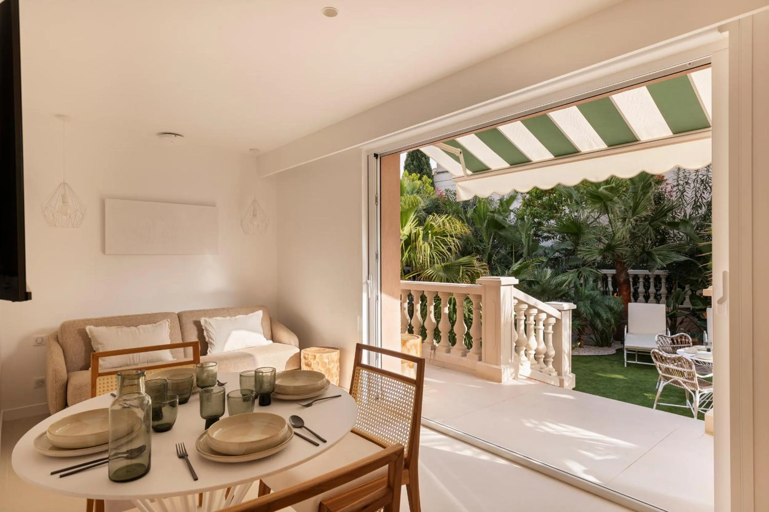 Balcony/Terrace in Maison Carla Rosa Cannes
