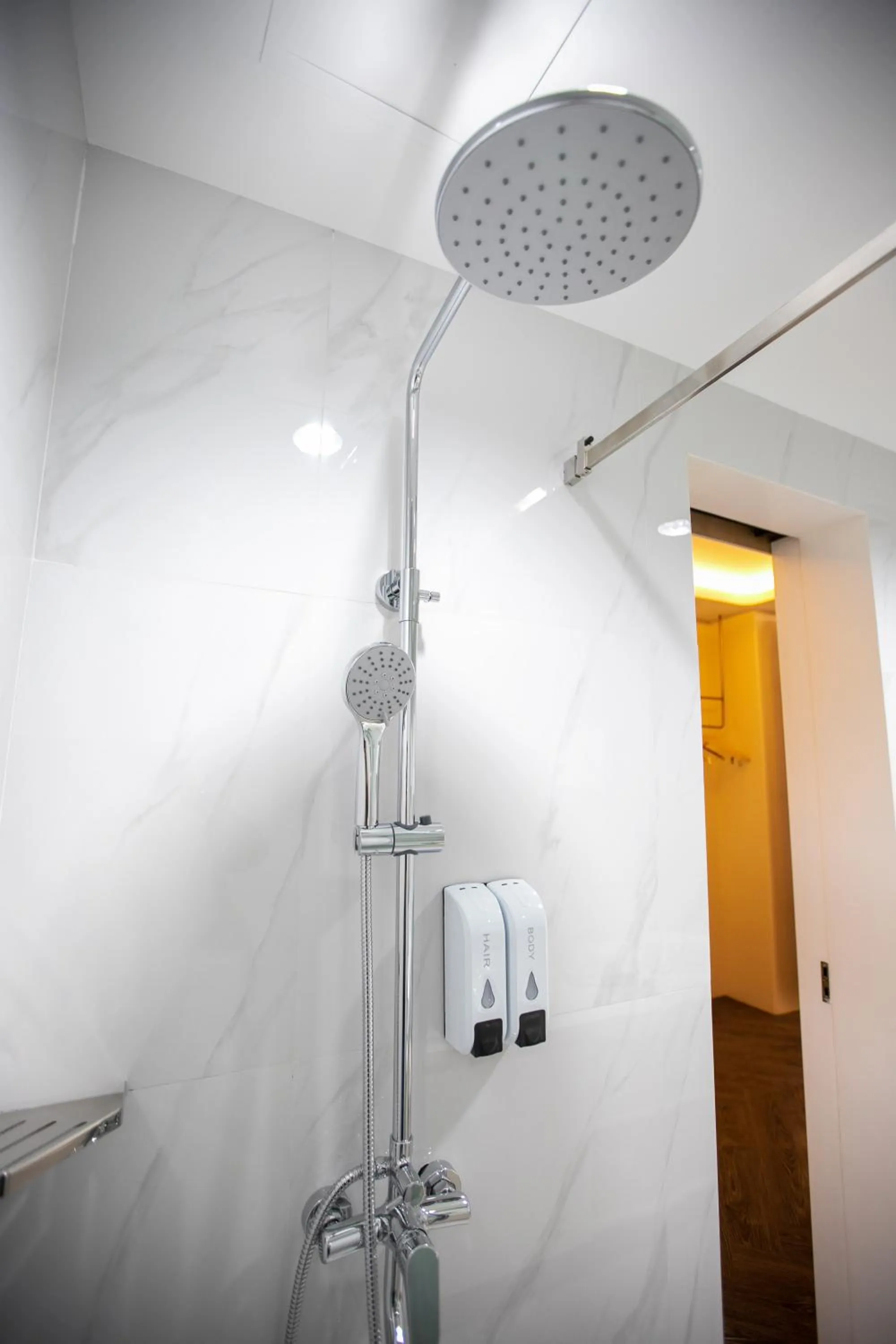 Shower in M.Y. Hotel