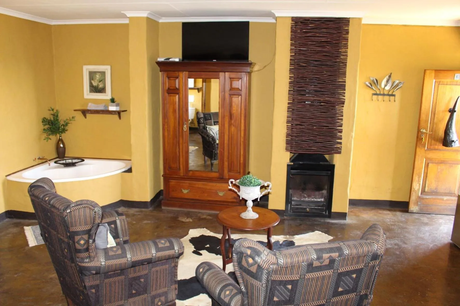 Seating area in Ndlovu Lodge