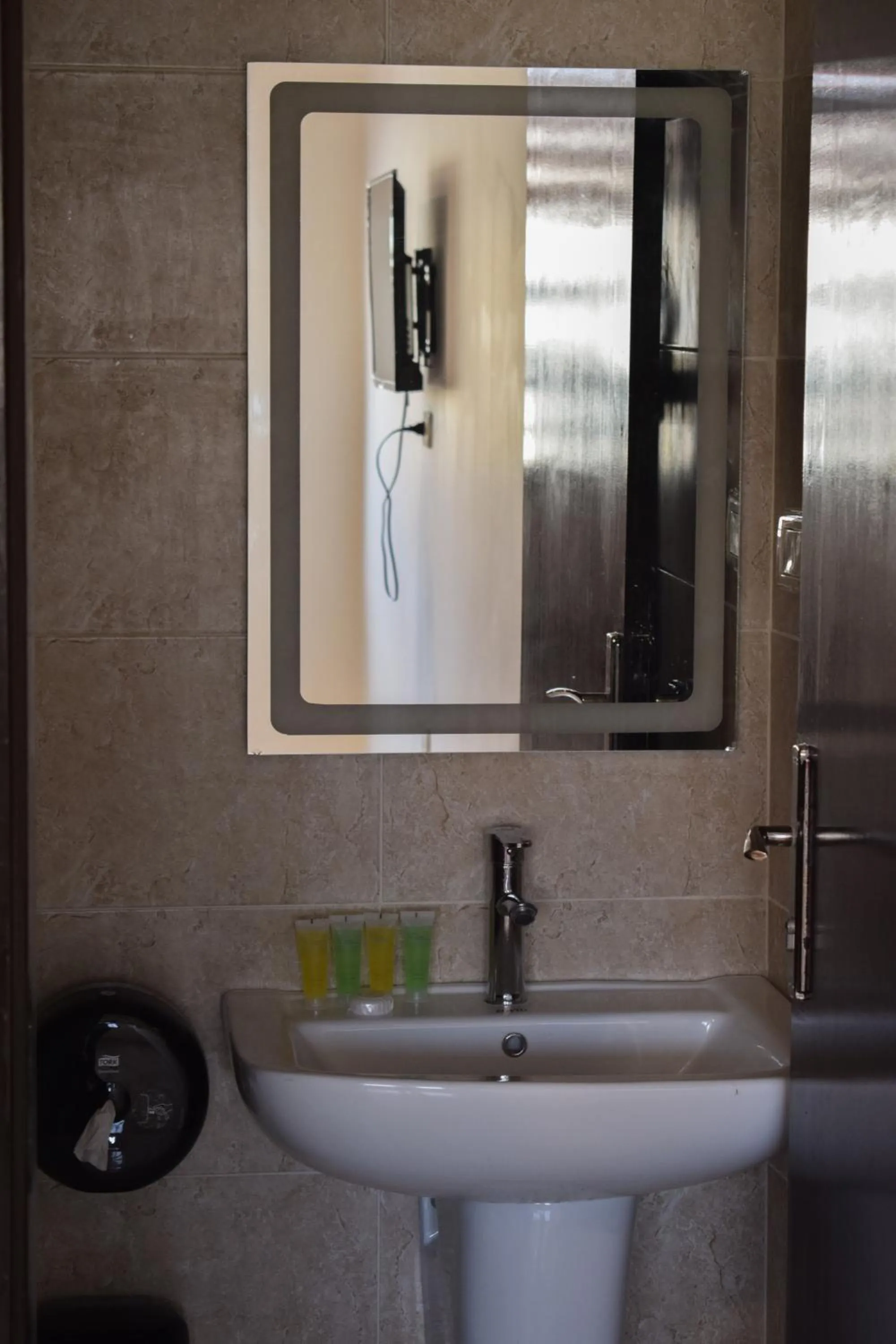 Shower in Twilight Hotel Petra