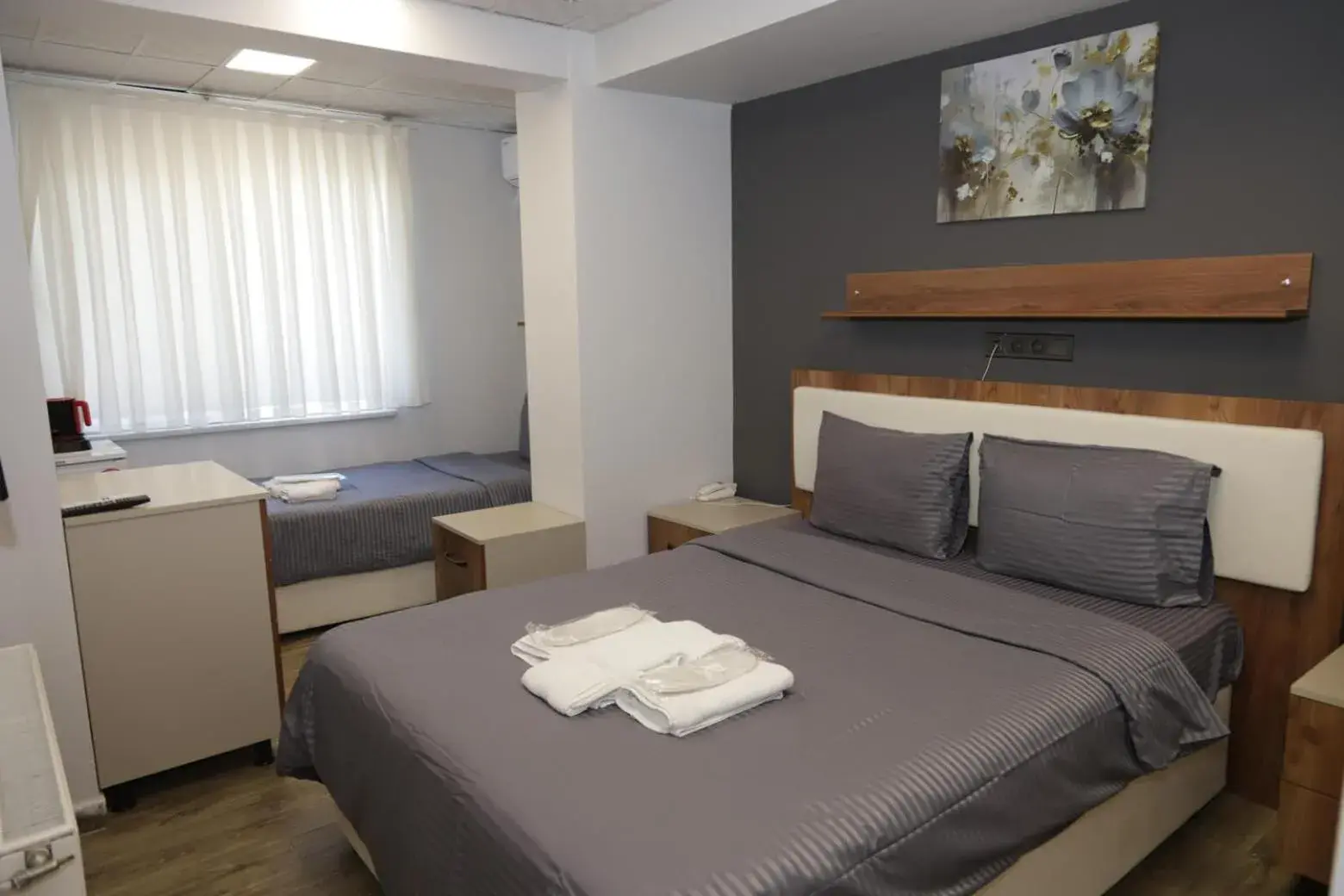 Standard Triple Room in GÜNDOĞDU OTEL Standard Triple Room in GÜNDOĞDU OTEL