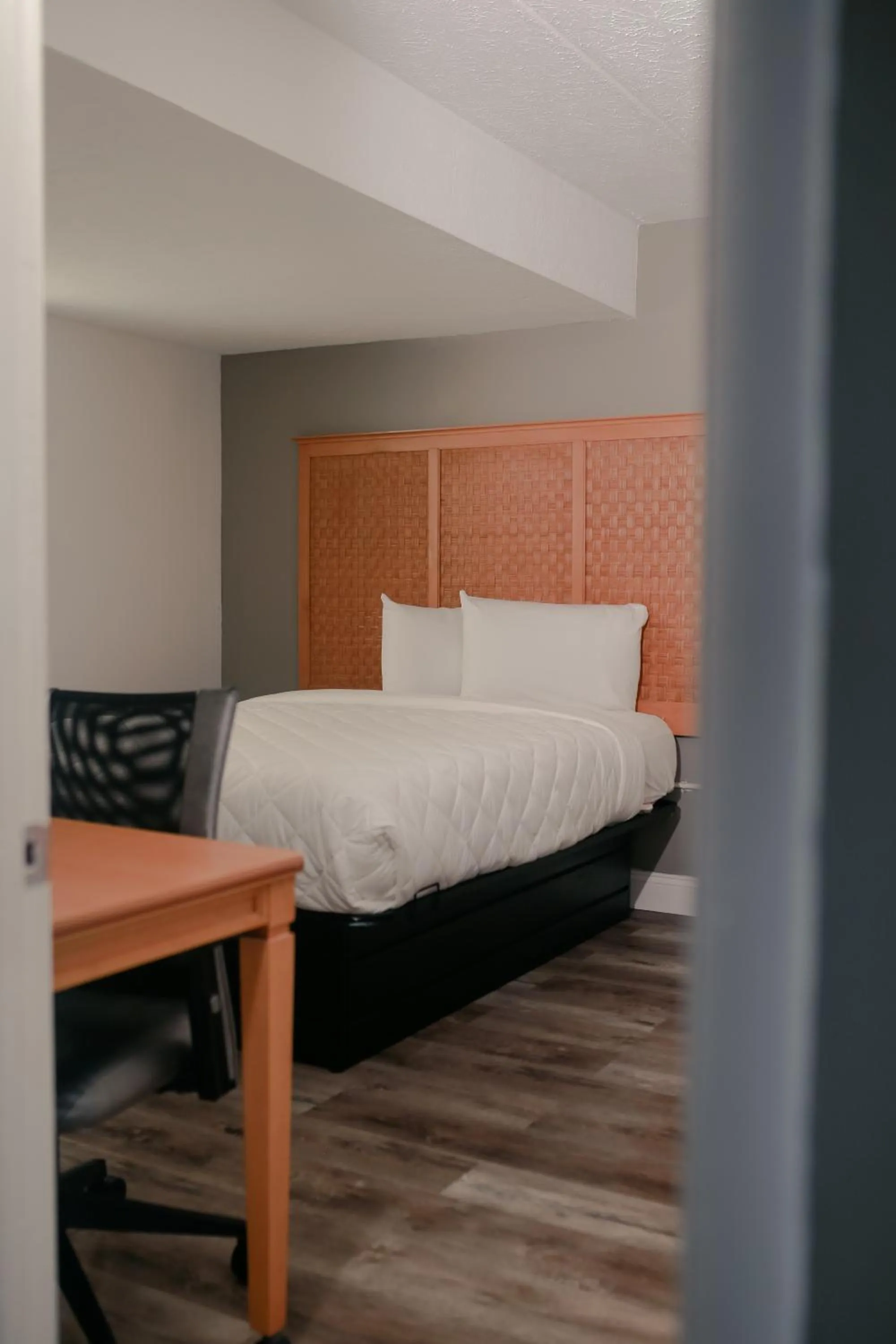 Bed in Southern Breeze Ocean Front Hotel