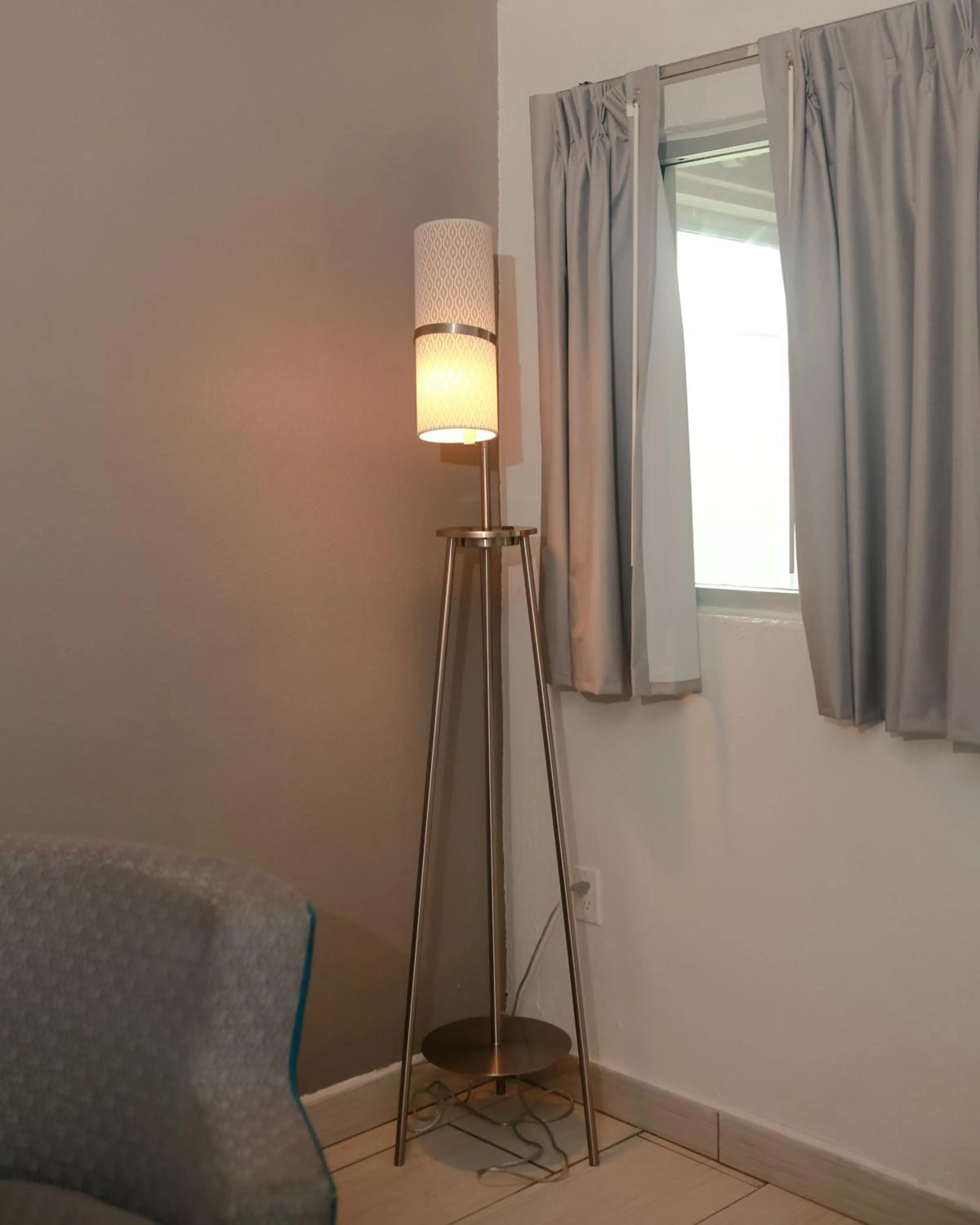 Southern Breeze Ocean Front Hotel