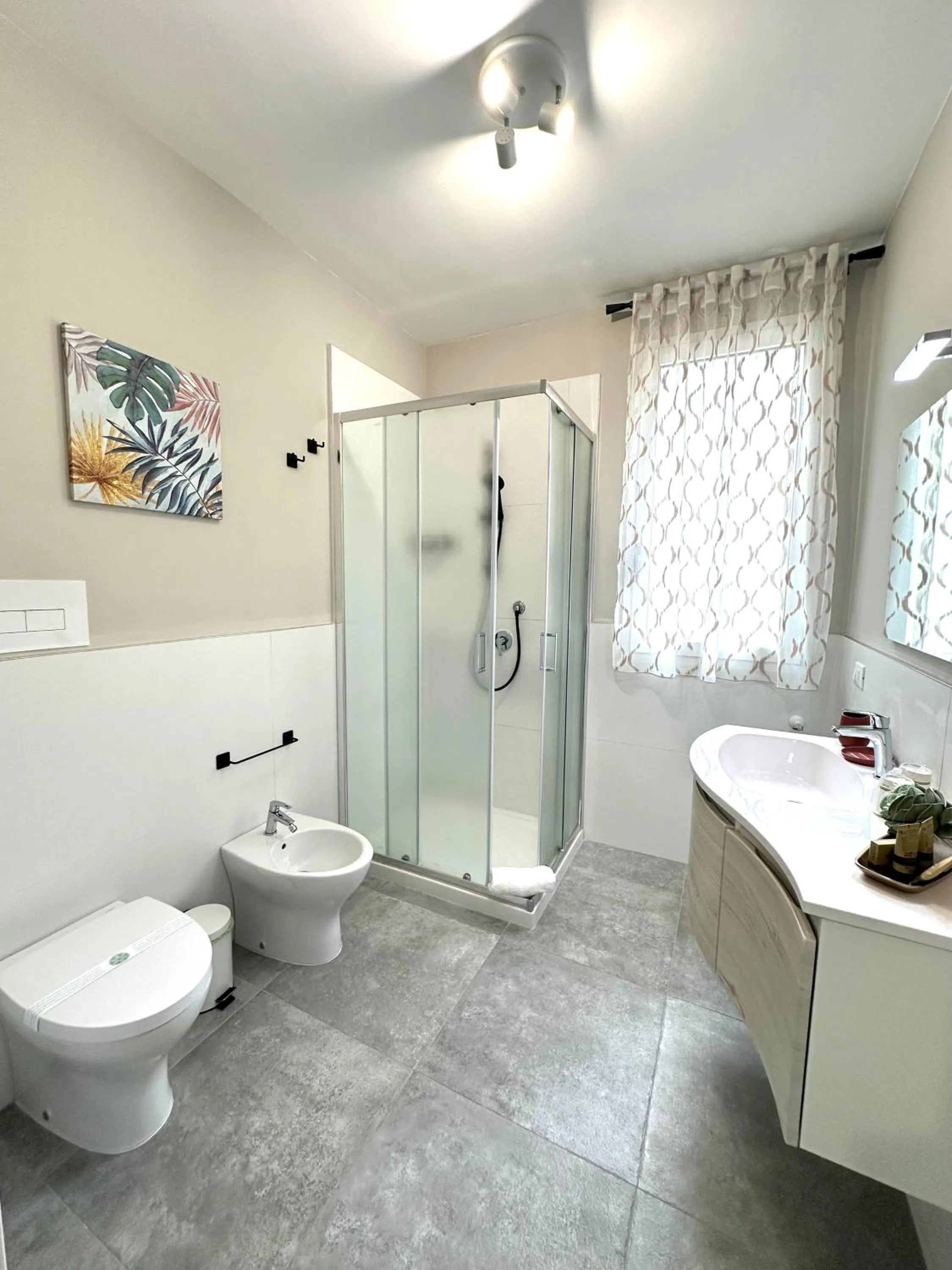 Shower in Piante del Principe Apartments