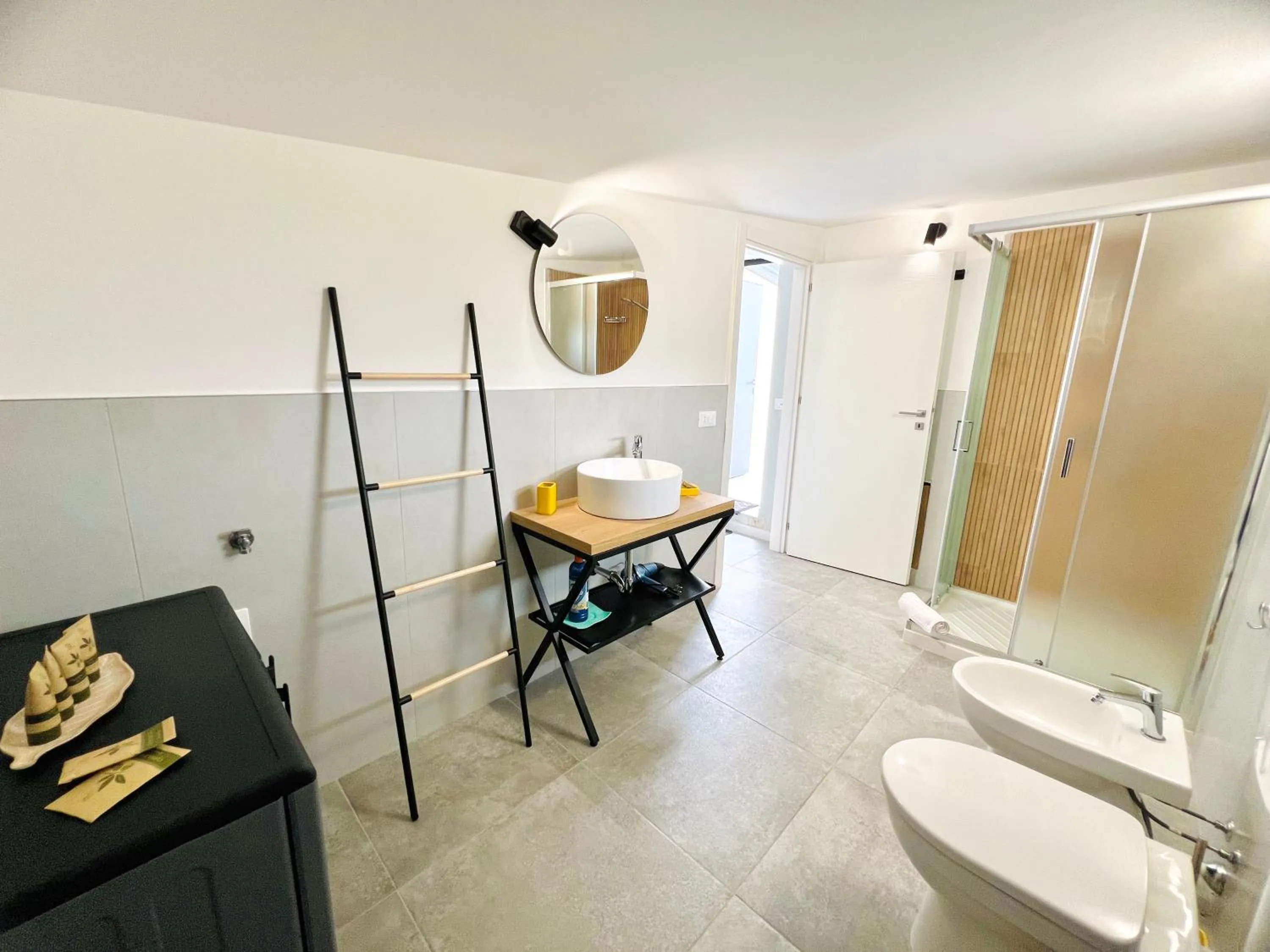 Shower in Piante del Principe Apartments