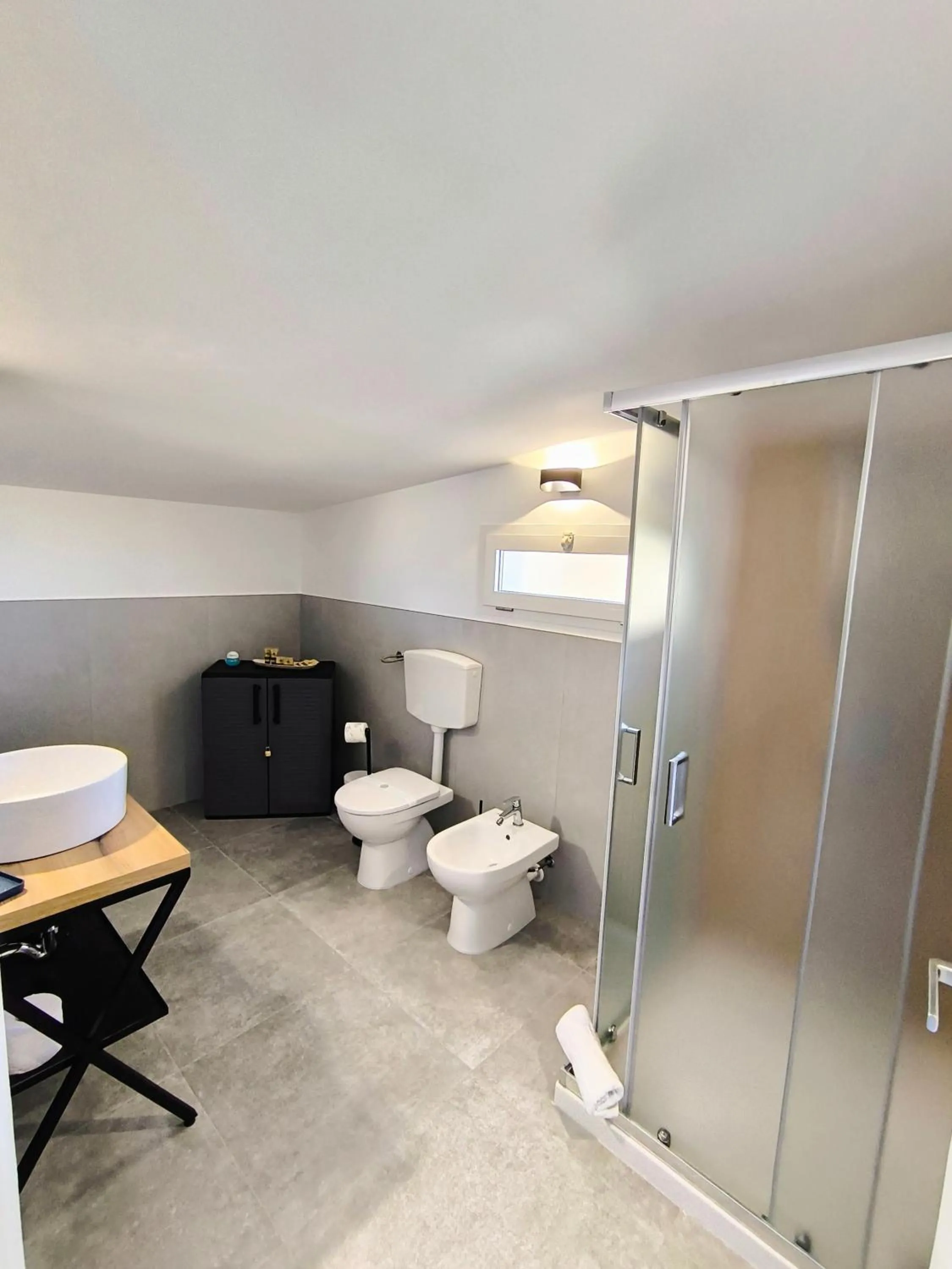 Shower in Piante del Principe Apartments