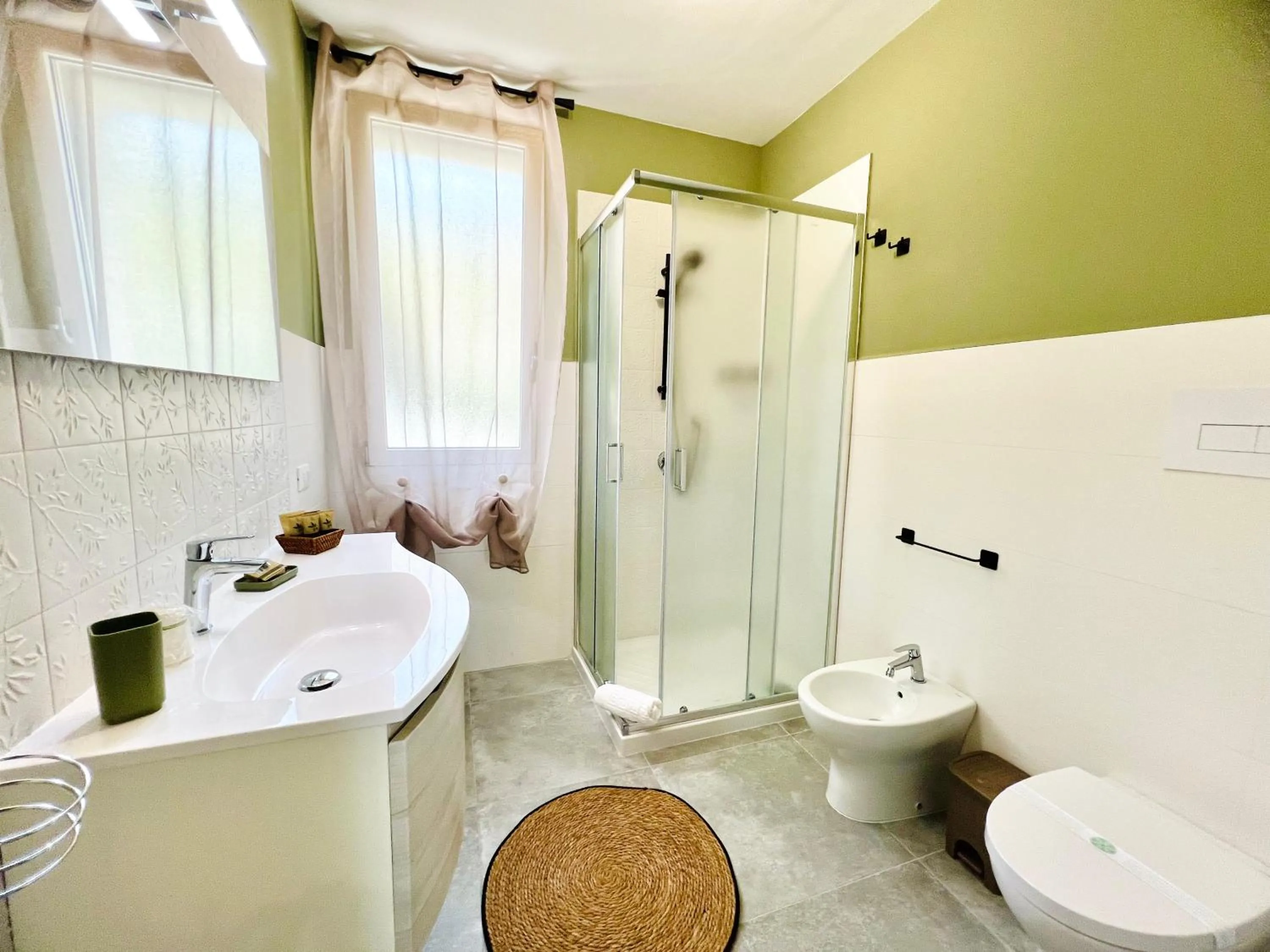Shower in Piante del Principe Apartments