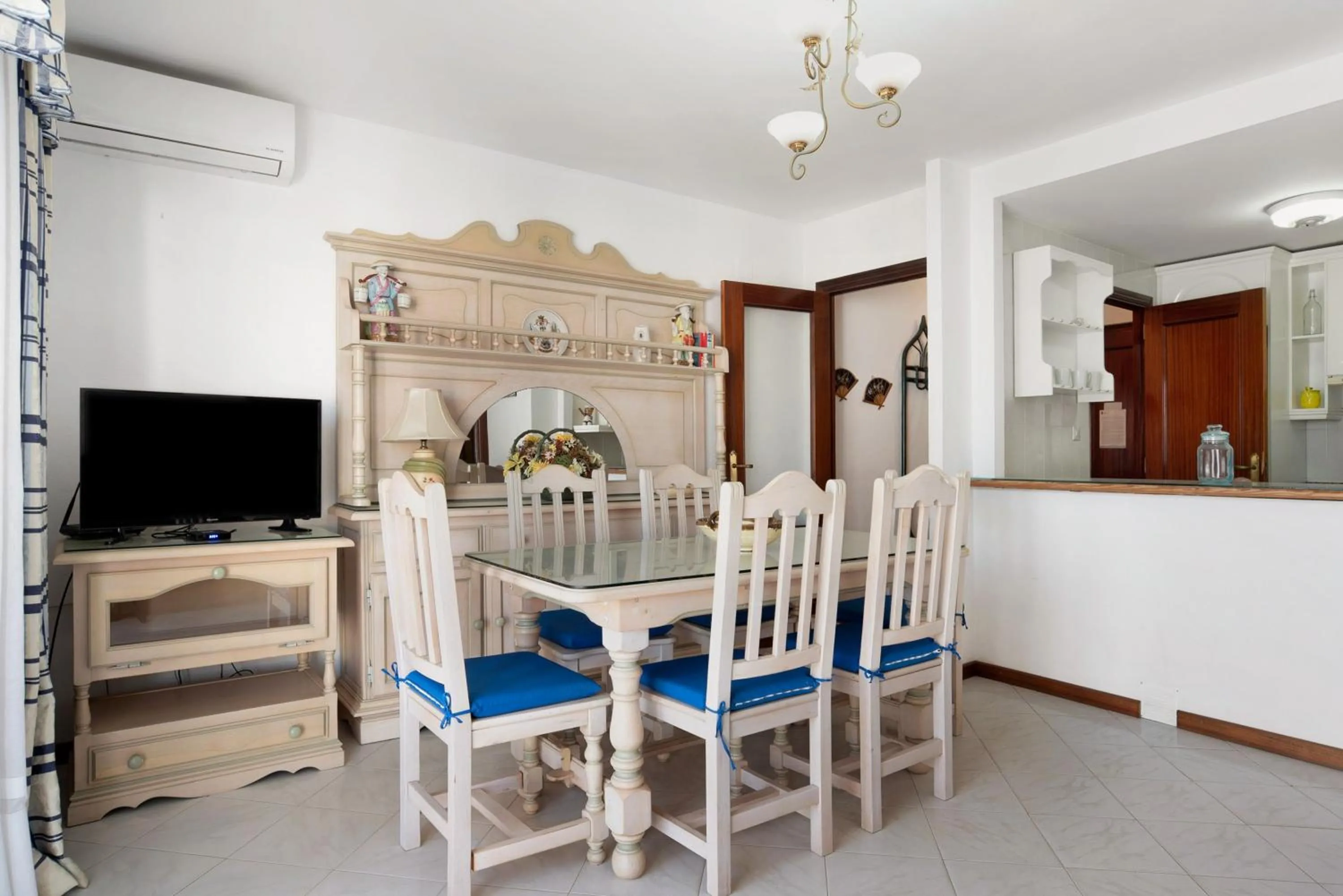 Property building in Apartamento Mercedes