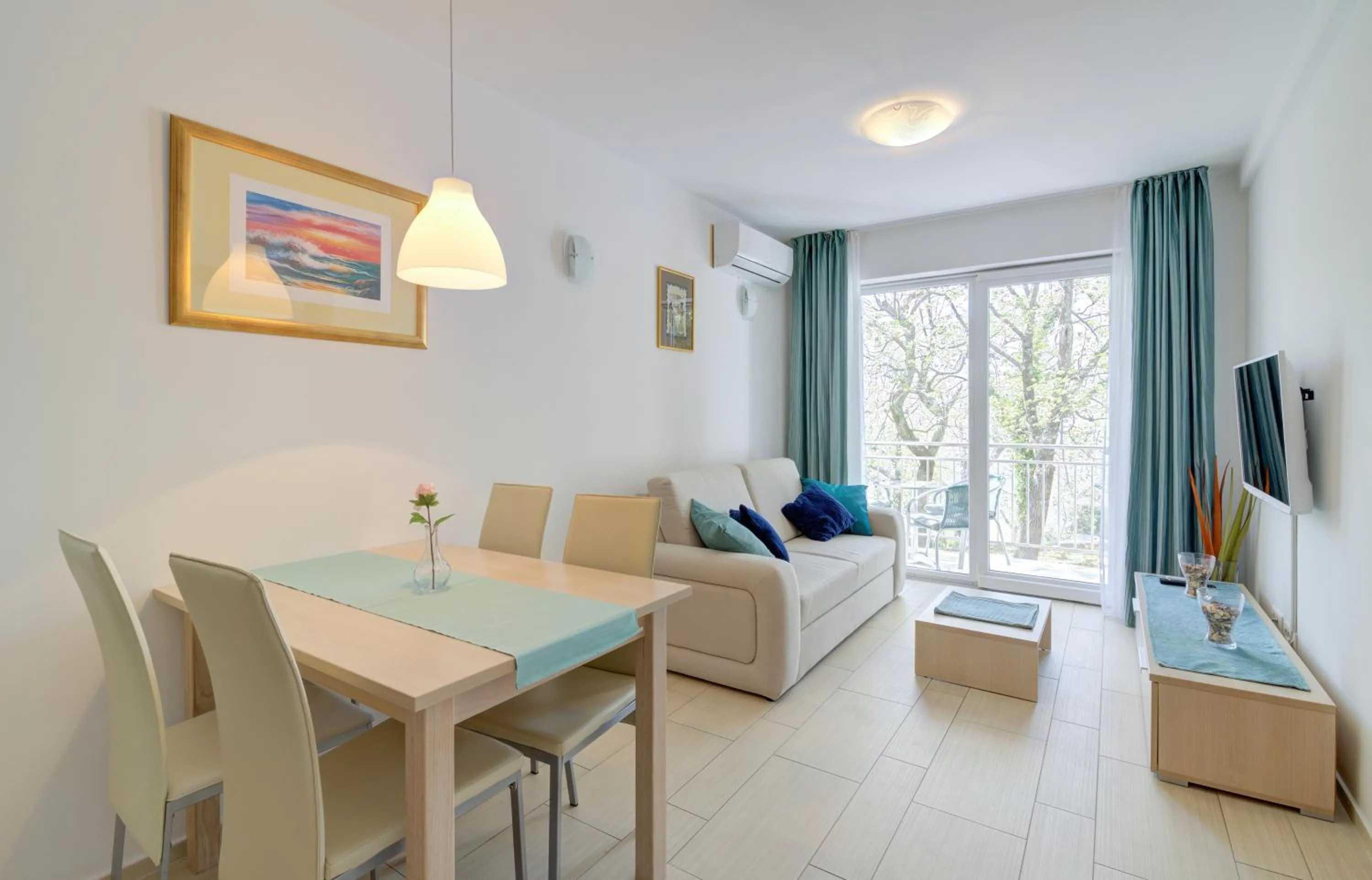 TV and multimedia in Modern Apartment Selce