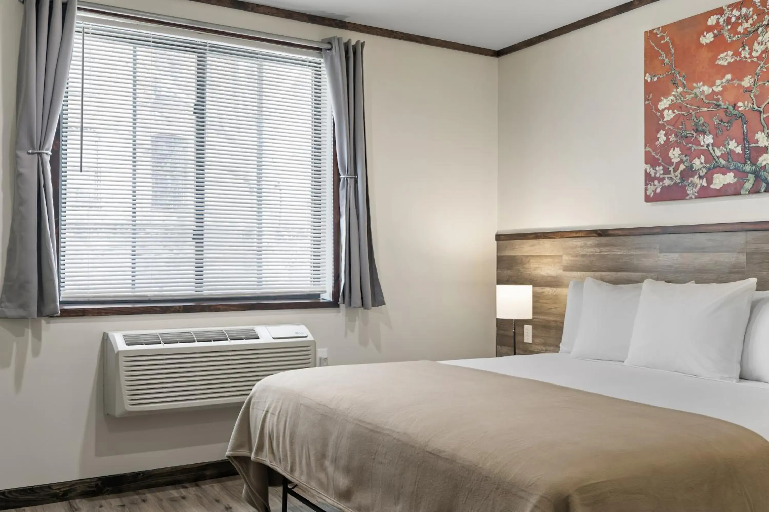 Bed in Highbridge Hotel Bed in Highbridge Hotel