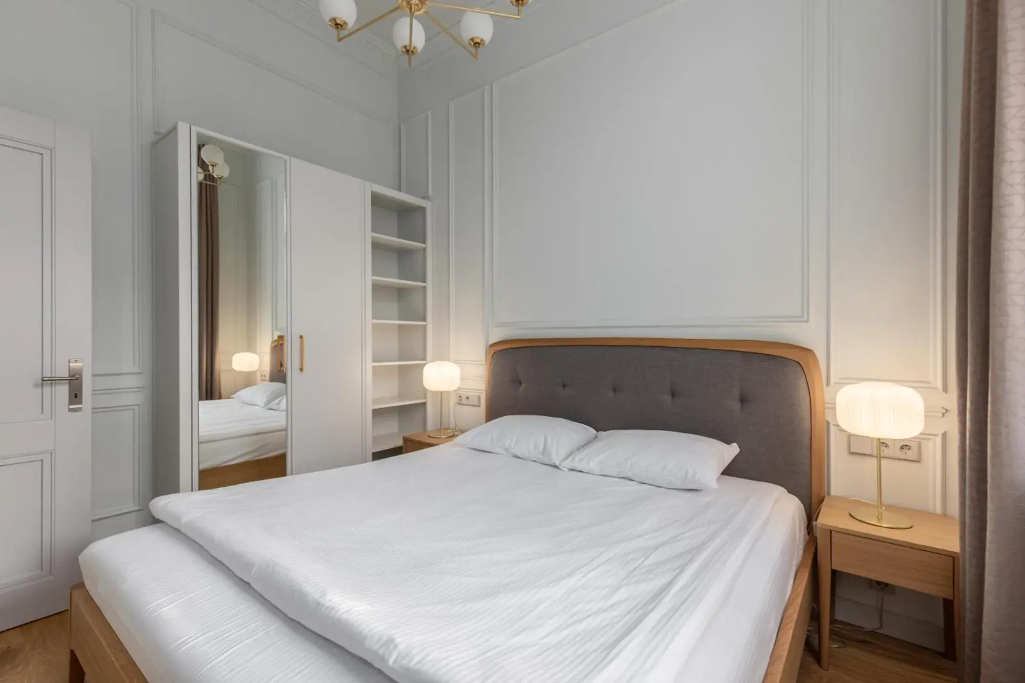 One-Bedroom Apartment in Roze Center Apartments One-Bedroom Apartment in Roze Center Apartments