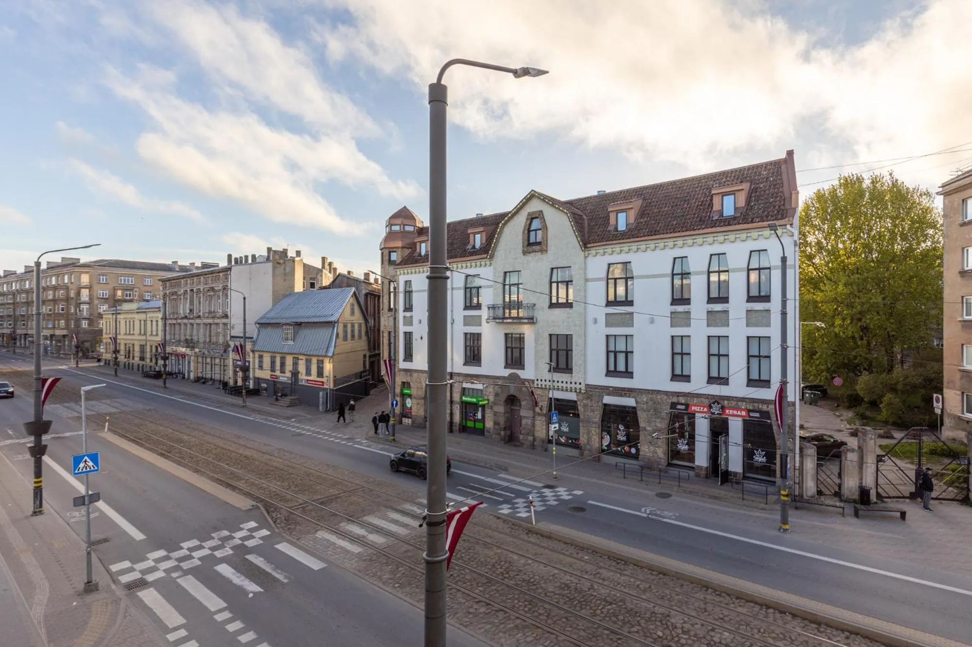 Roze Center Apartments