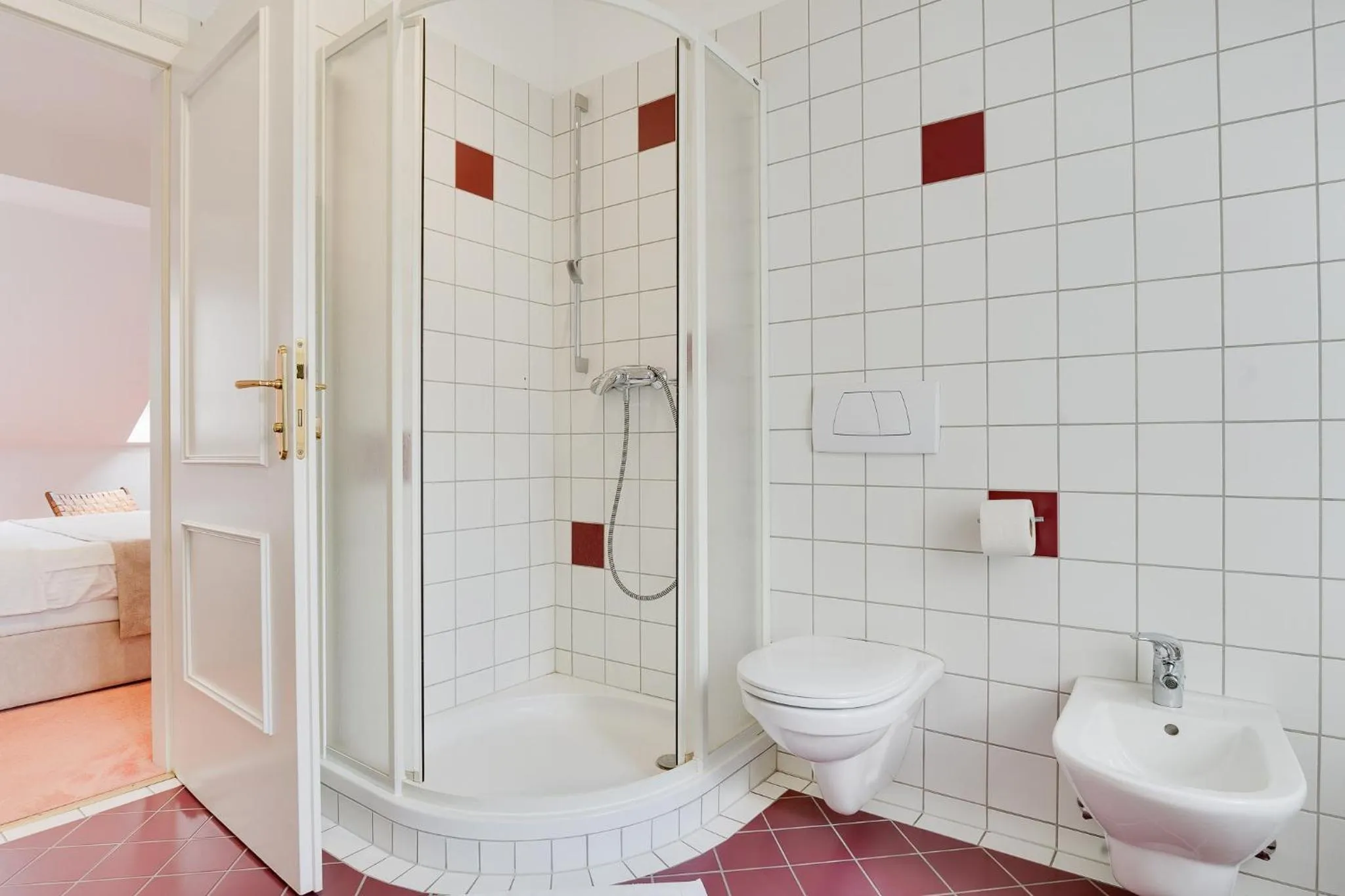 Shower in Atik Hotel Vienna