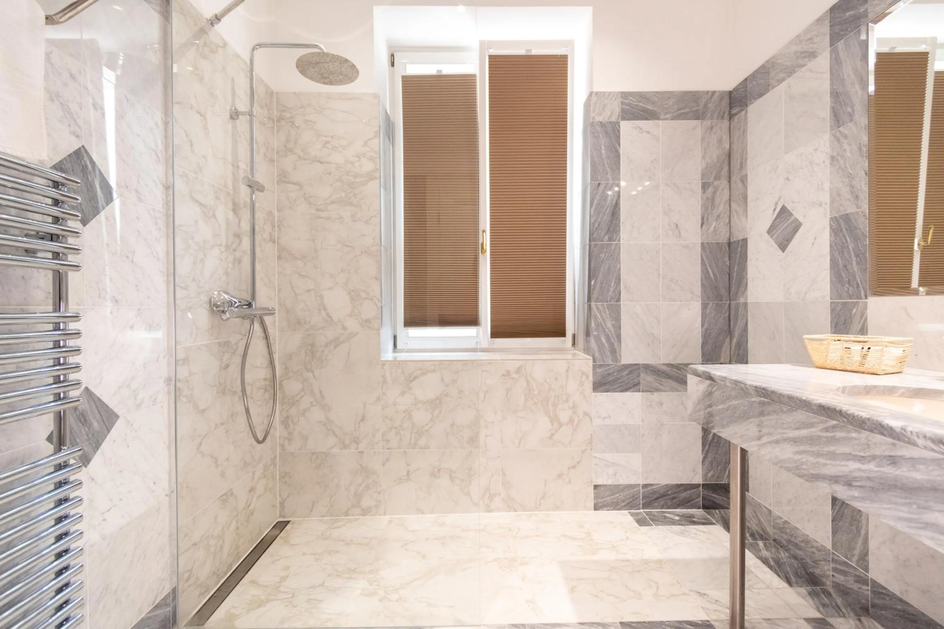 Shower in Atik Hotel Vienna