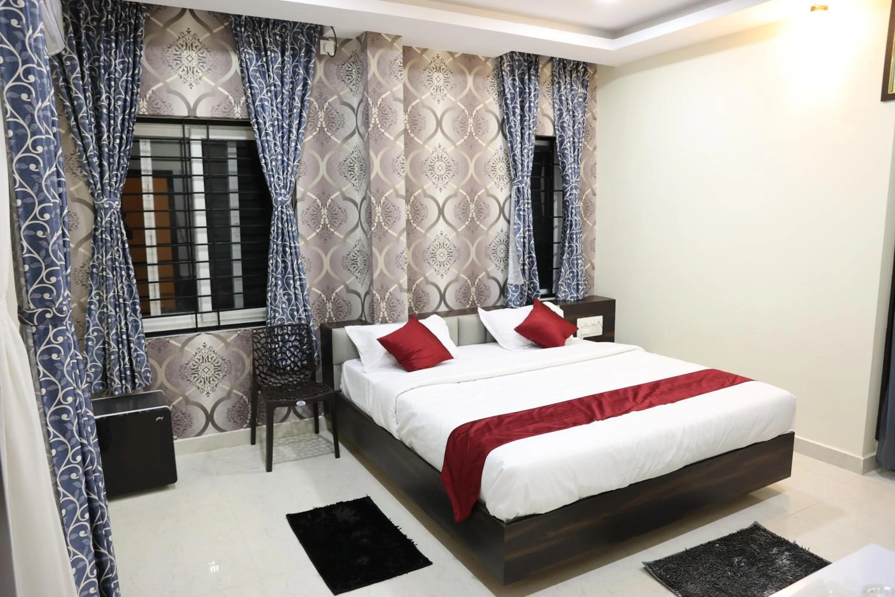 Bed in Sunshine International Boarding & Lodging