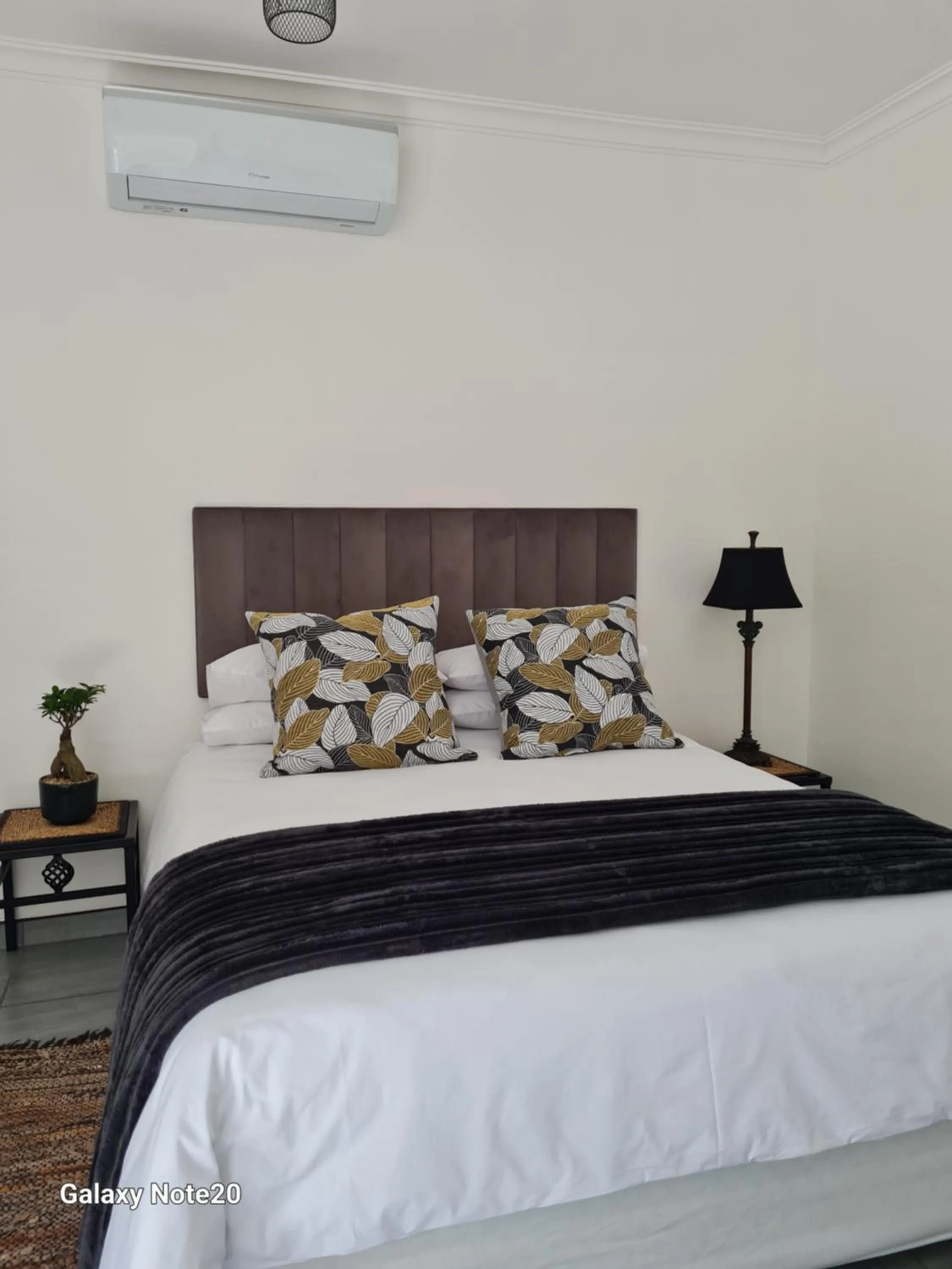 Bed in Egerton Overnight & Stay