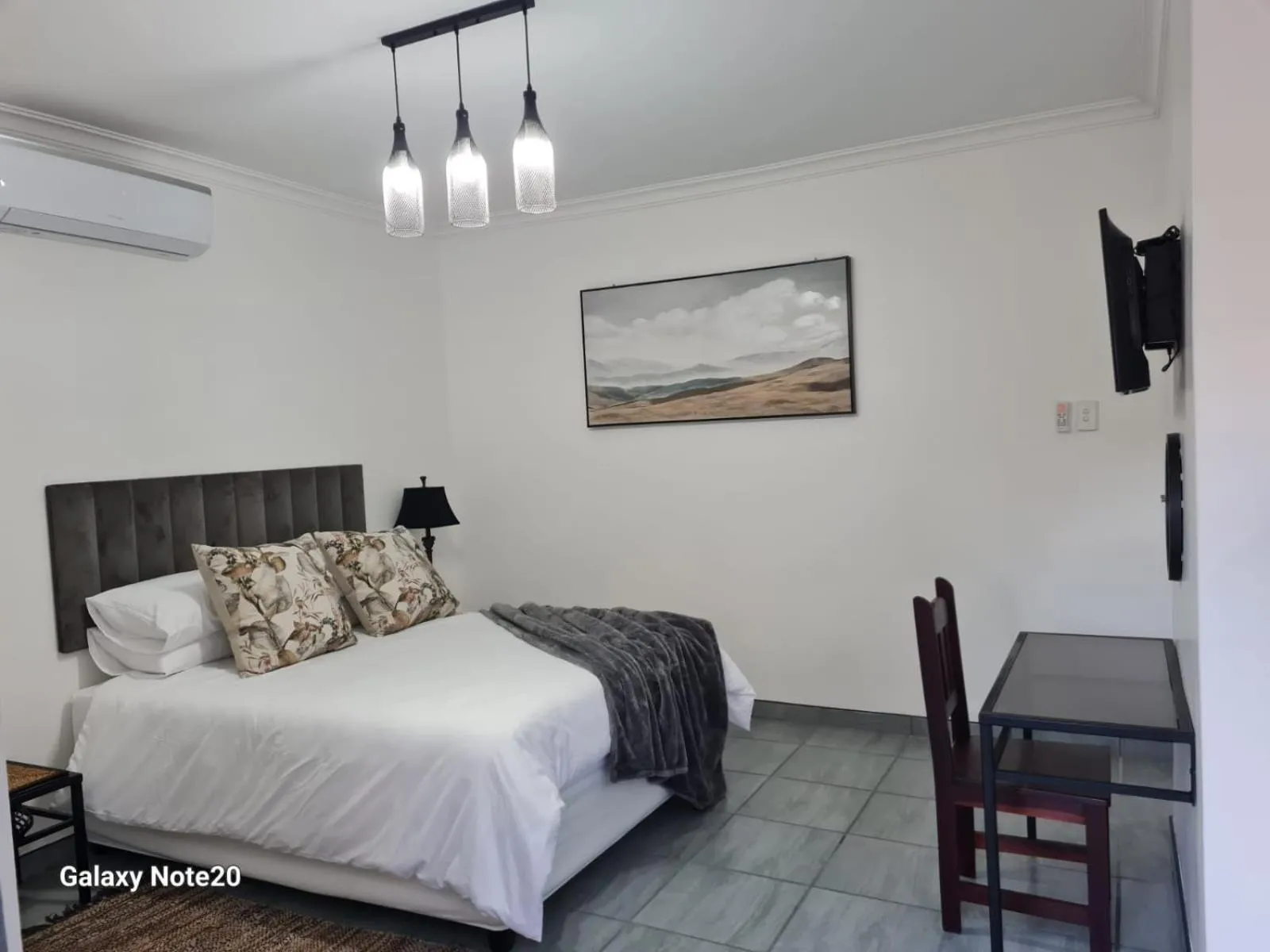 One-Bedroom Apartment in Egerton Overnight & Stay