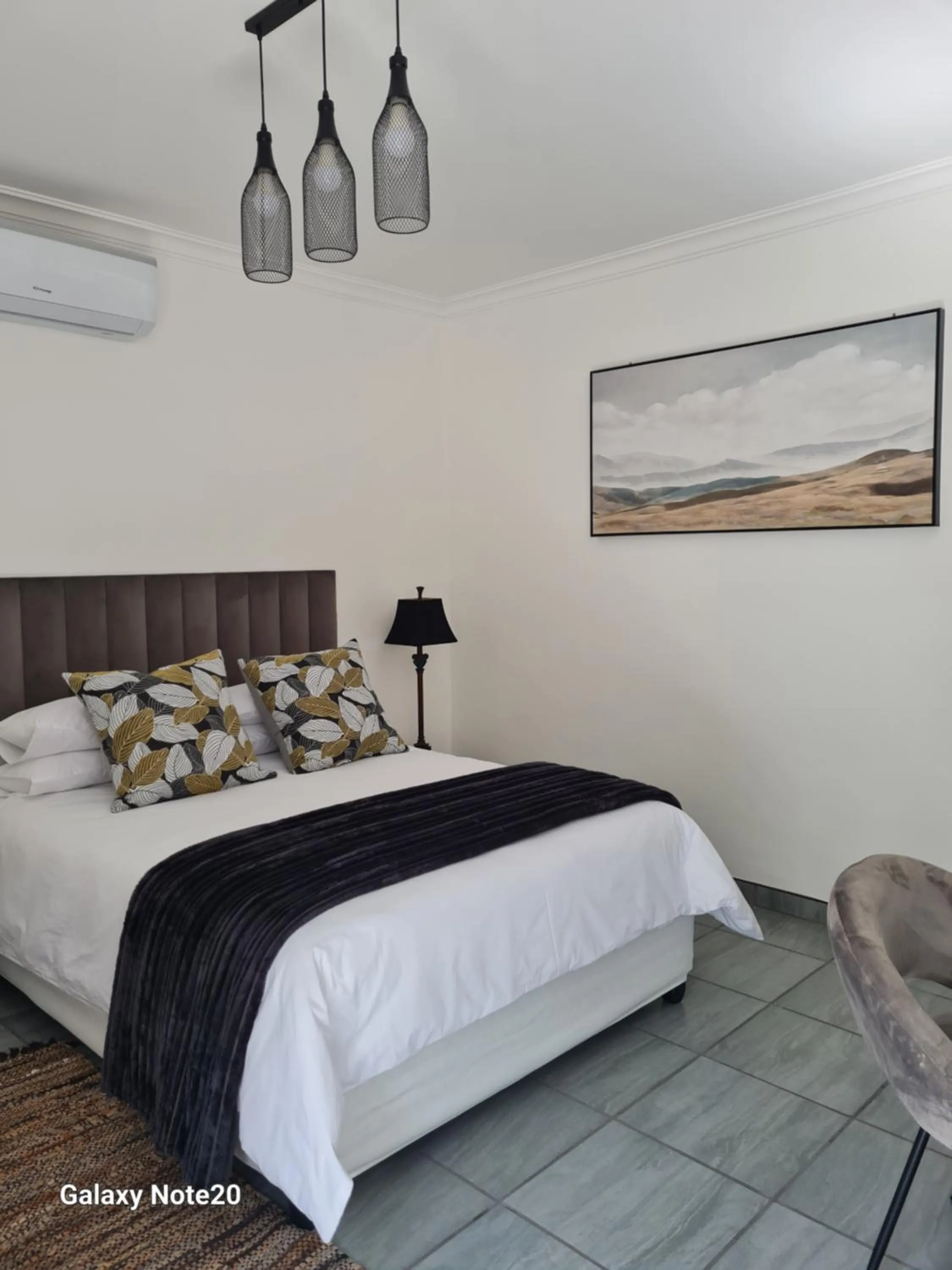 Bedroom, Bed in Egerton Overnight & Stay